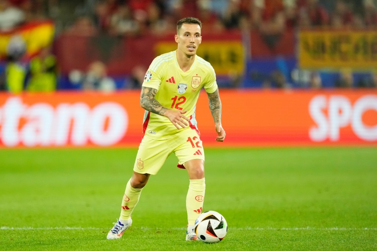 格里馬爾多專(zhuān)訪：國(guó)家隊(duì)的氛圍就像家庭 希望未來(lái)回西班牙踢球