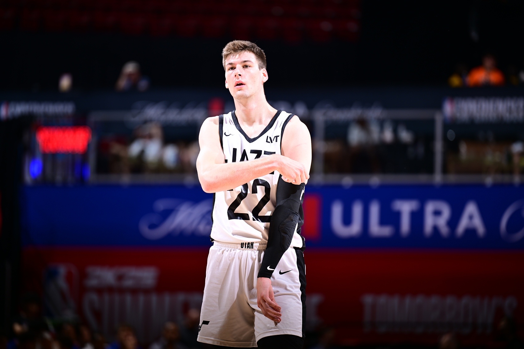 打得不錯！新秀菲利波夫斯基17中10拿到23分13板 連續(xù)兩場20+