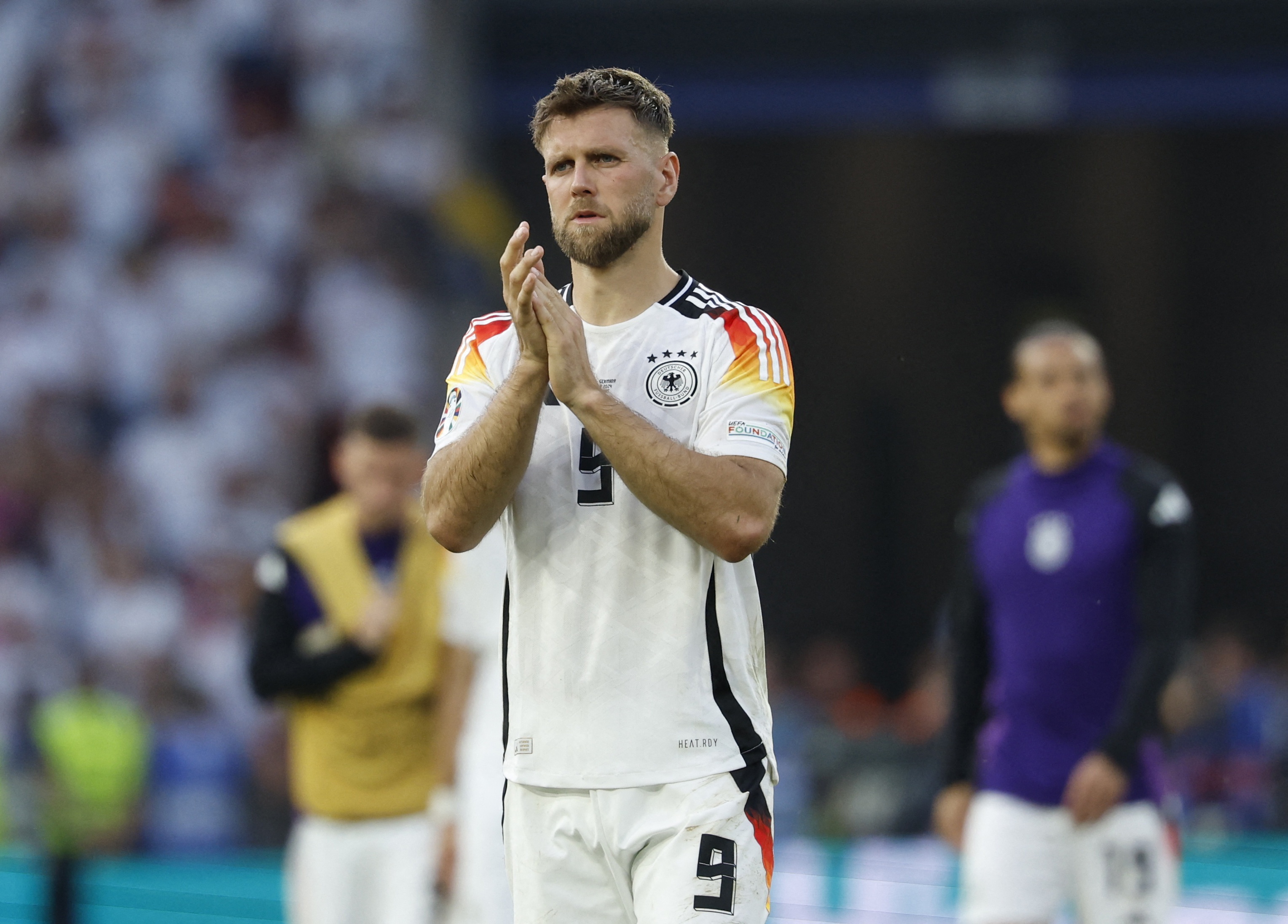 記者：受傷的菲爾克魯格飛回多特支持德國隊(duì)，并參加了球隊(duì)團(tuán)建