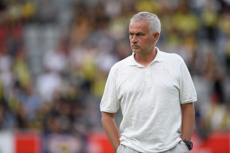 穆帥談土超：你能想象一支球隊因裁判過于偏袒對手而放棄比賽嗎？