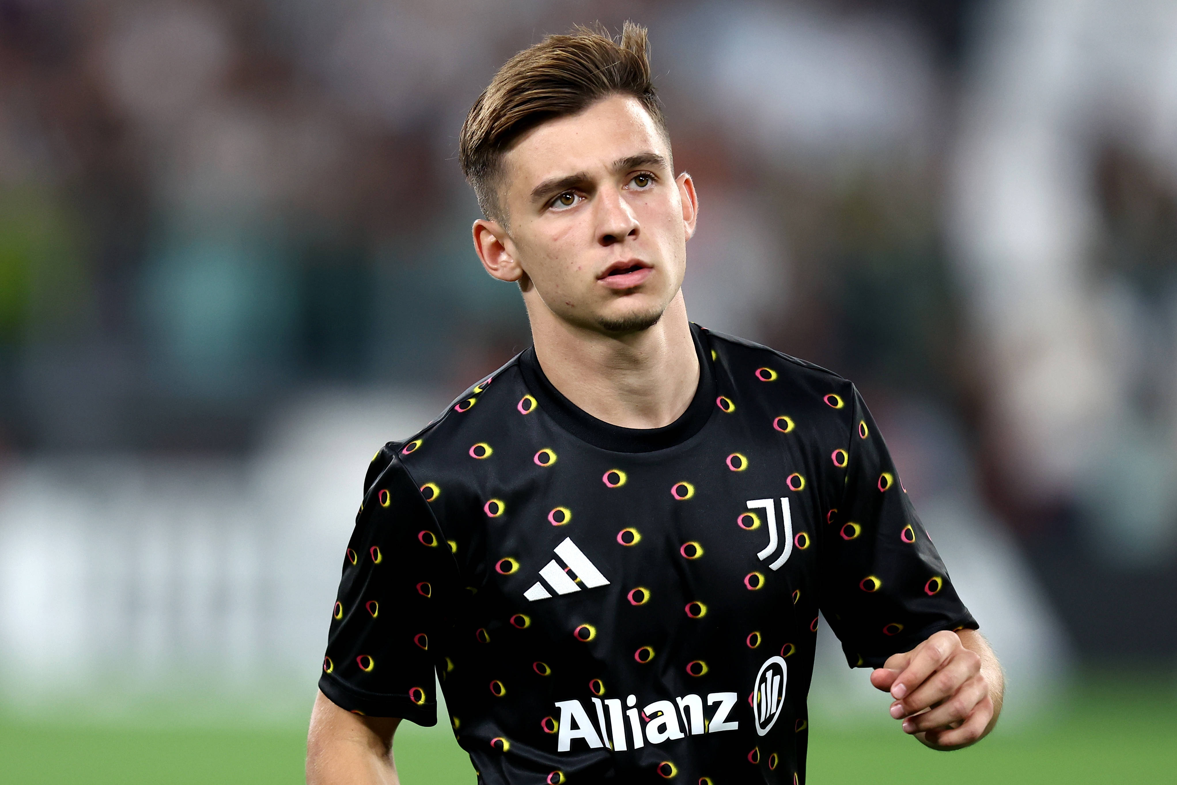 記者：波爾圖對(duì)小孔塞桑堅(jiān)持3000萬(wàn)歐要價(jià)，尤文正在評(píng)估