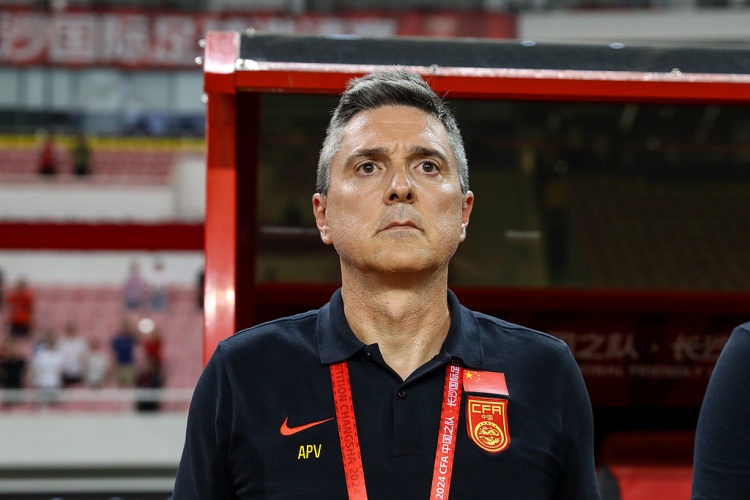 東體：若久爾杰維奇無(wú)法留任，安東尼奧是U20國(guó)足主帥候選之一