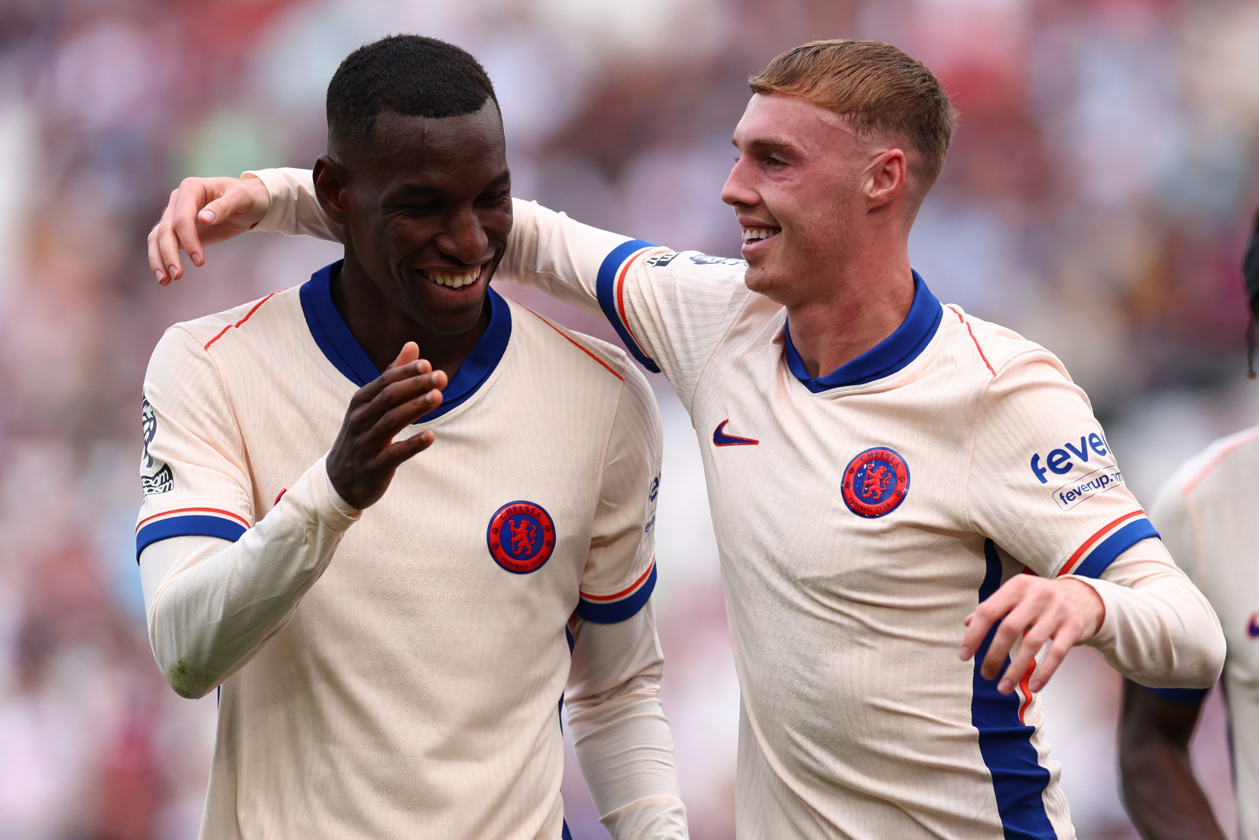 基翁：帕爾默狀態(tài)下滑和杰克遜有關，后者為前者在場上拉開空間