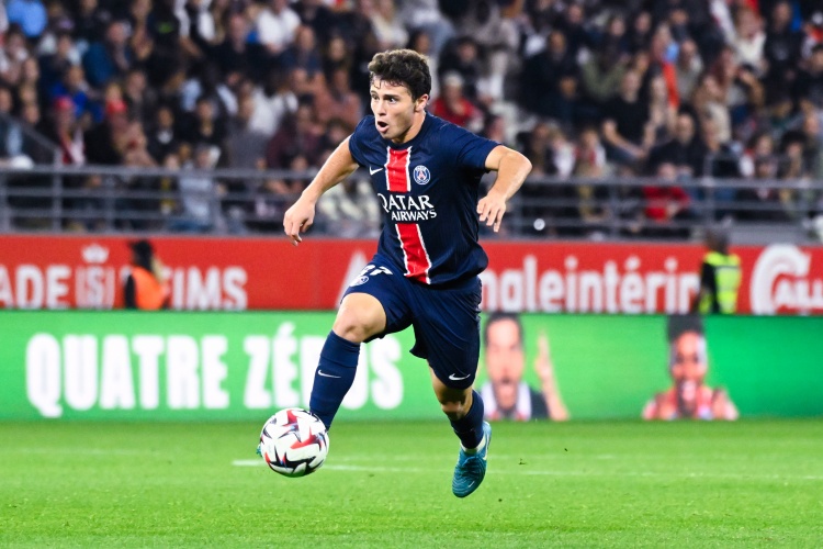 能攻善守！20歲內(nèi)維斯本賽季34場(chǎng)4球9助攻，33搶斷是歐冠中場(chǎng)最多