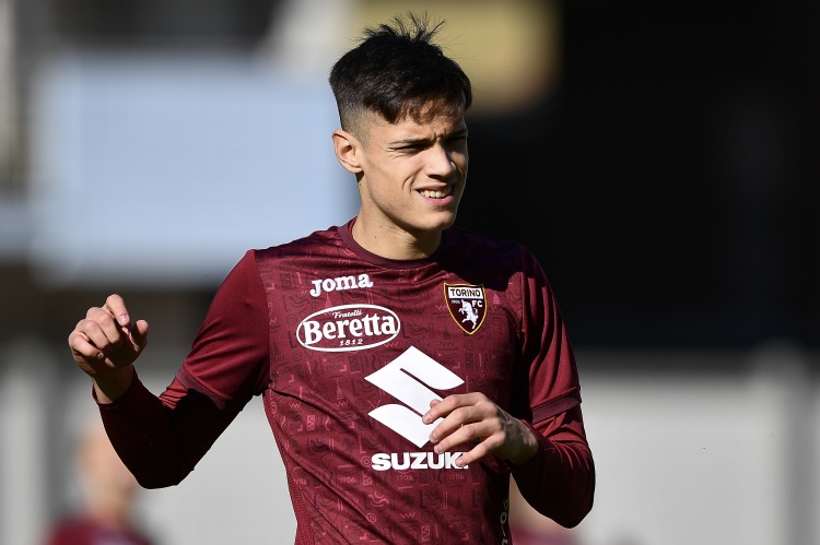 記者：米蘭高層接觸都靈中場里奇，球員愿加盟但面臨國米競爭