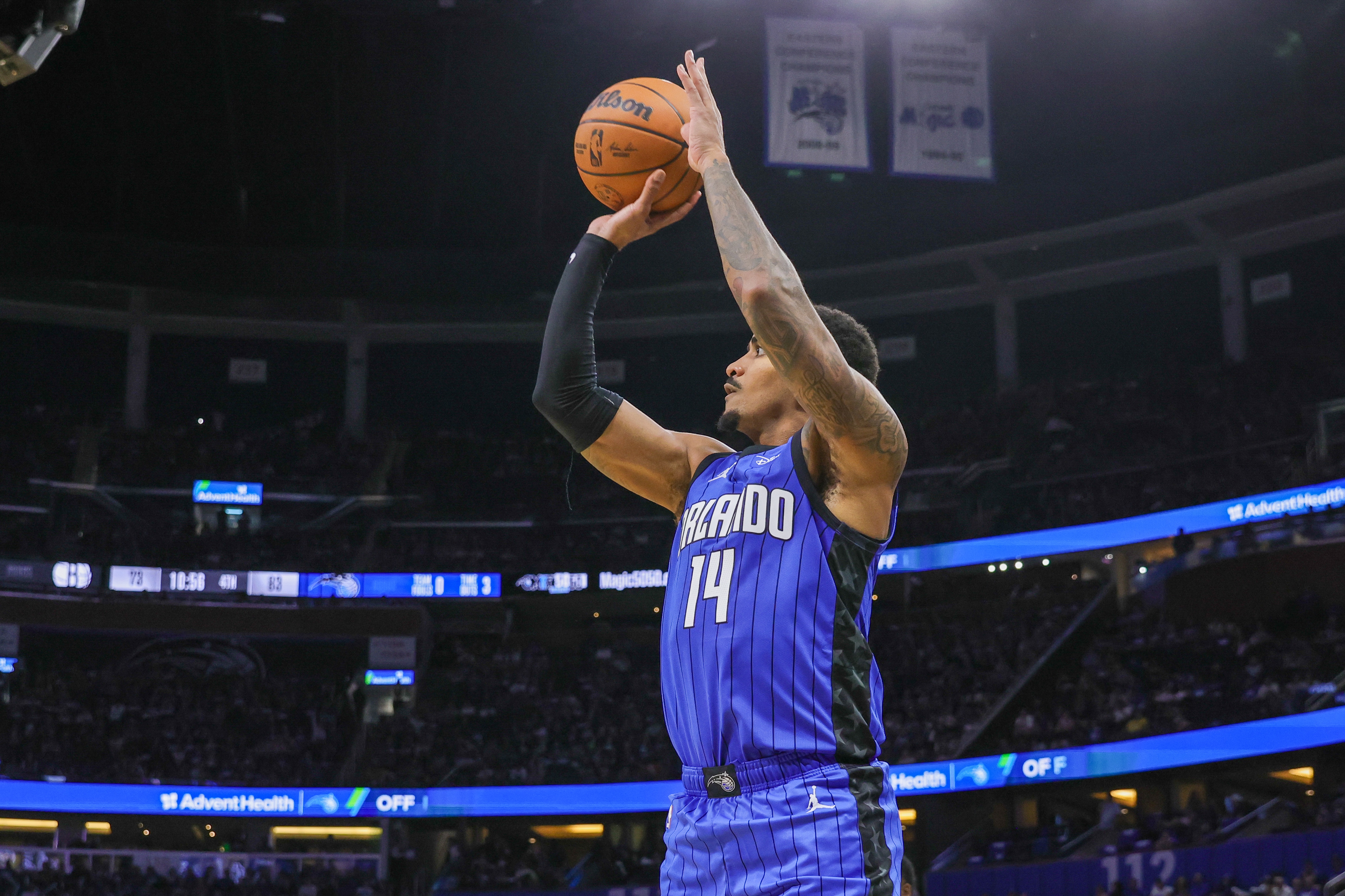 布萊克：加里-哈里斯防守積極投籃穩(wěn)定 他是非常出色的老將領袖