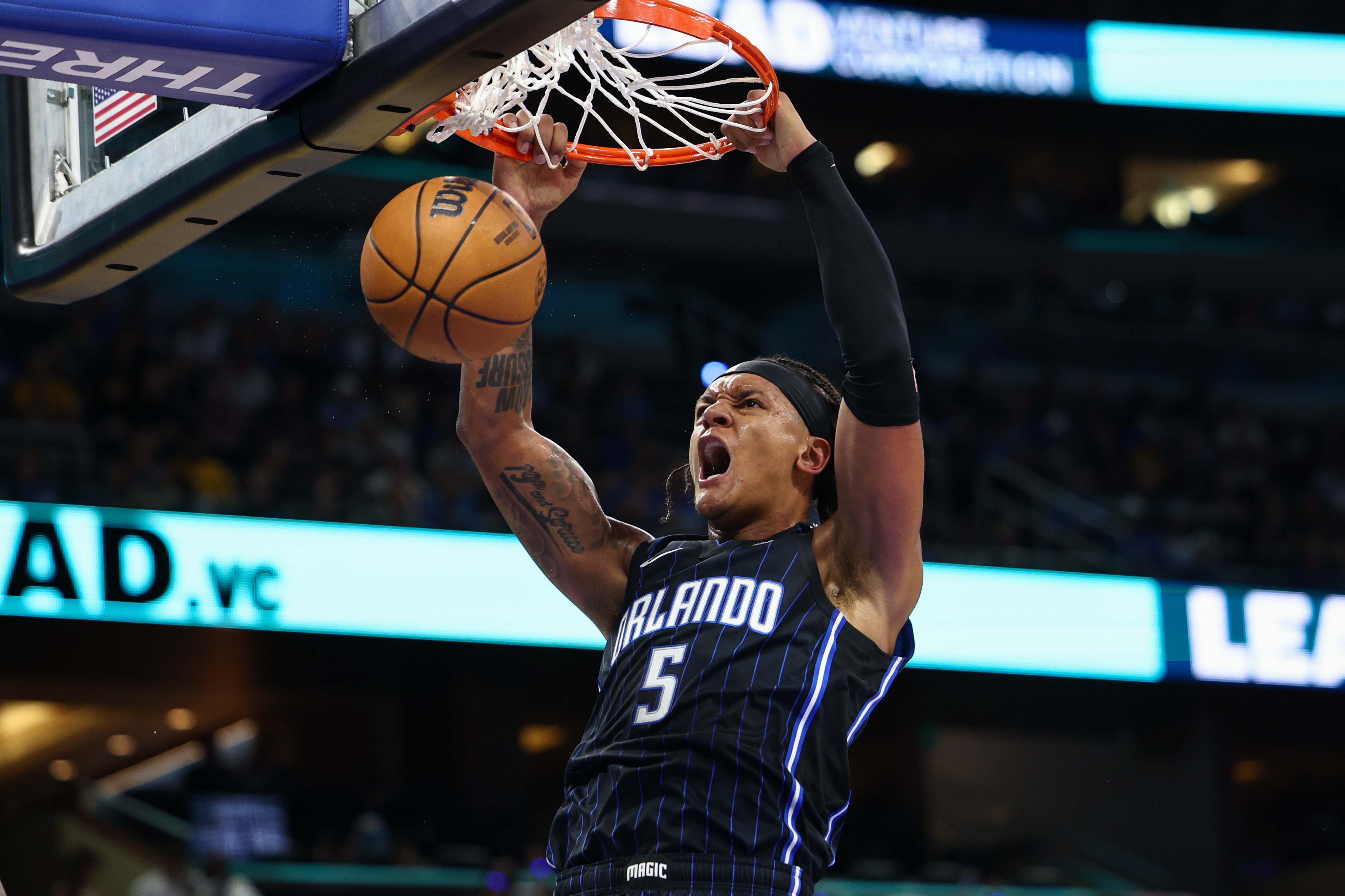 就打你內(nèi)線！班凱羅17投9中&12罰10中 砍下30分7板