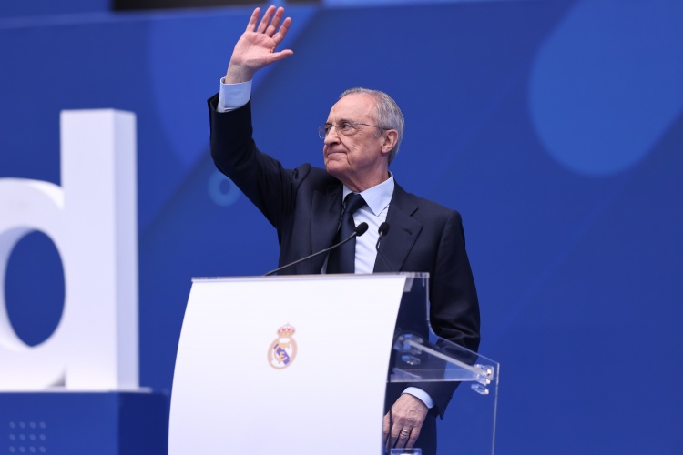 03-04賽季淘汰賽改制后皇馬22次打進歐冠16強最多，拜仁21次第二