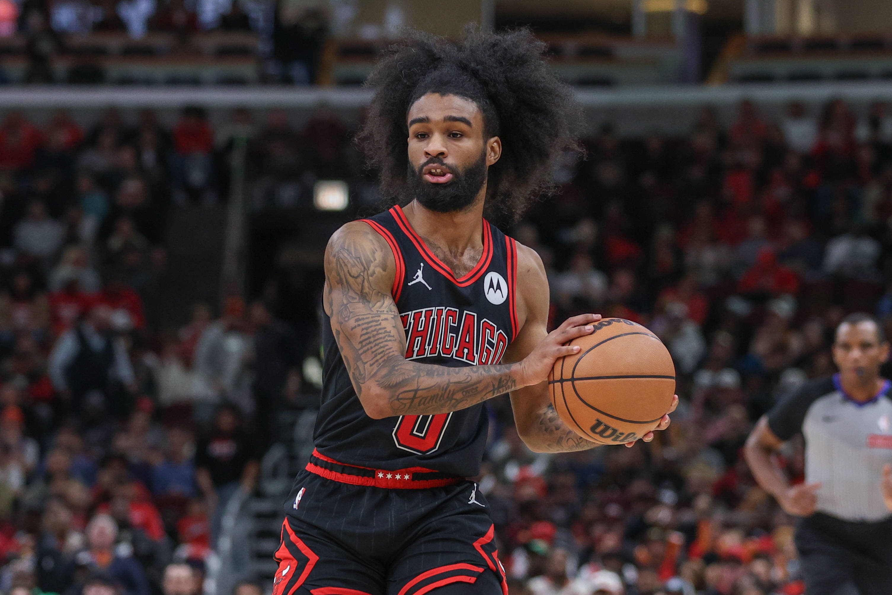 年薪1200萬！科比-懷特三月份場(chǎng)均轟下28.4分 命中率49.4%