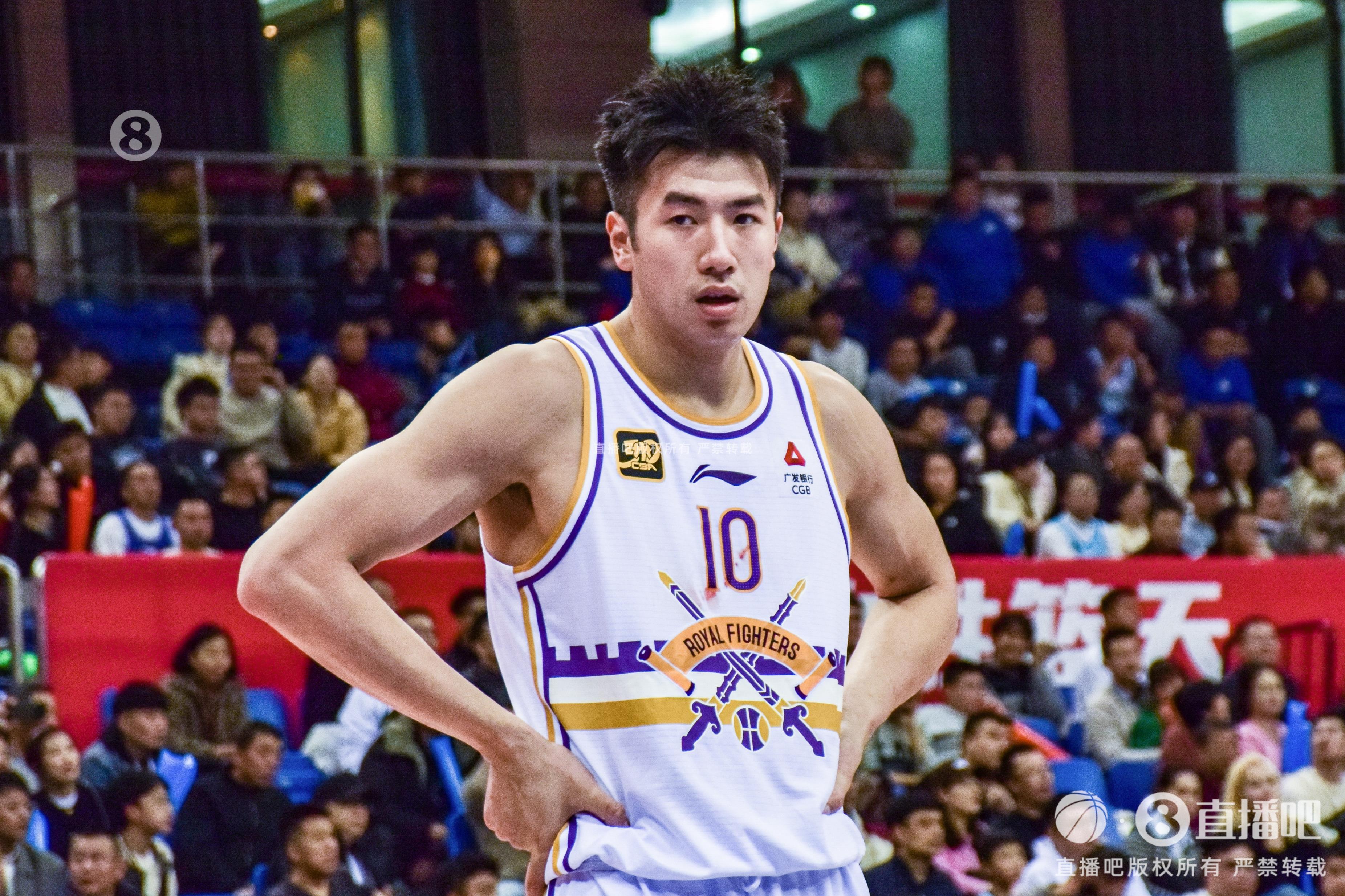 高效表現(xiàn)難救主！鄒雨宸11中8拿下21分7籃板