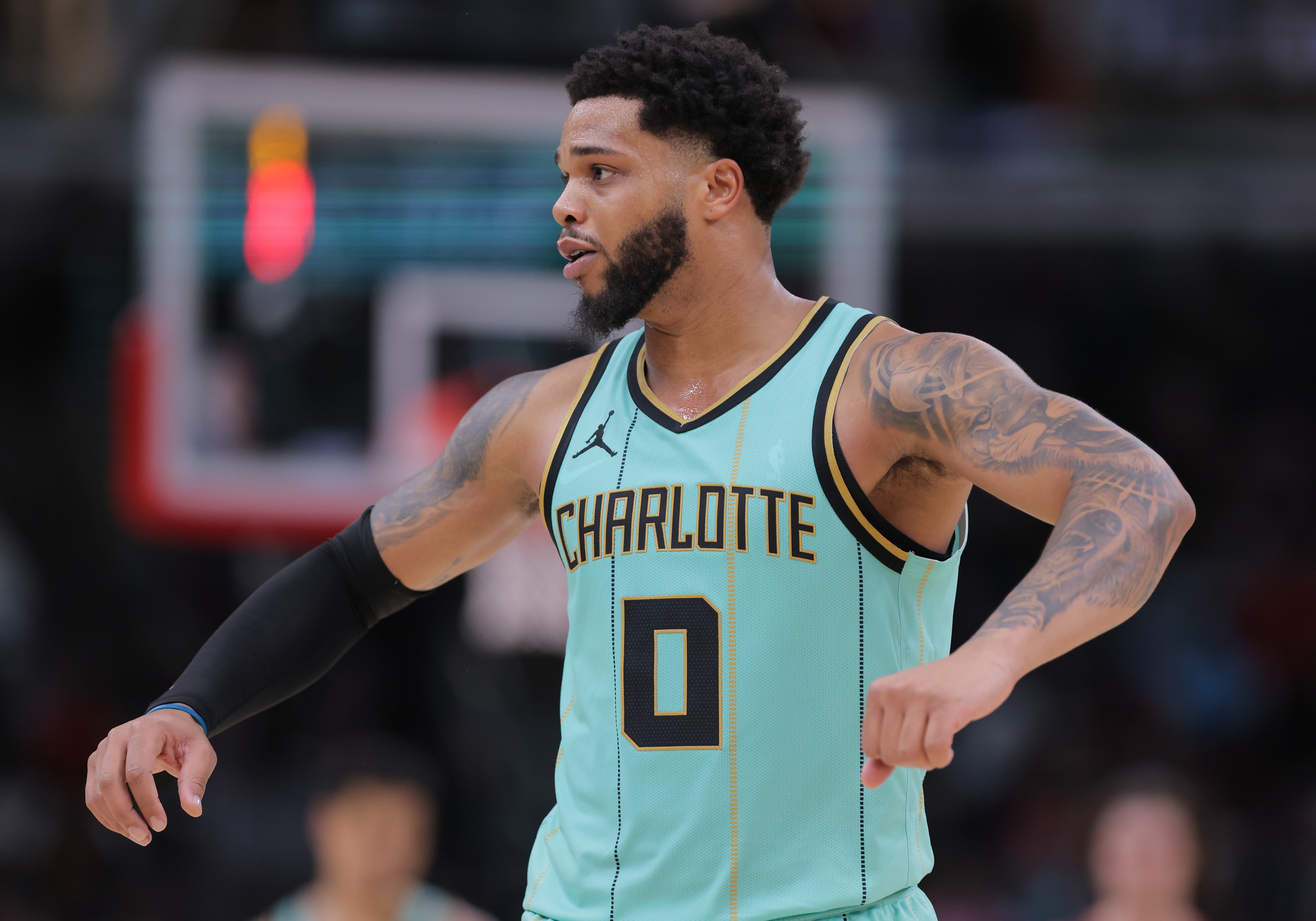 個(gè)人本賽季第4個(gè)30+！邁爾斯-布里奇斯20投11中空砍35分9板3助