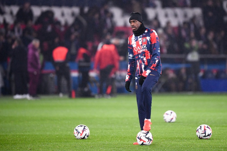 狀態(tài)大熱！登貝萊2025年16場(chǎng)21球1助，每50分鐘制造1球