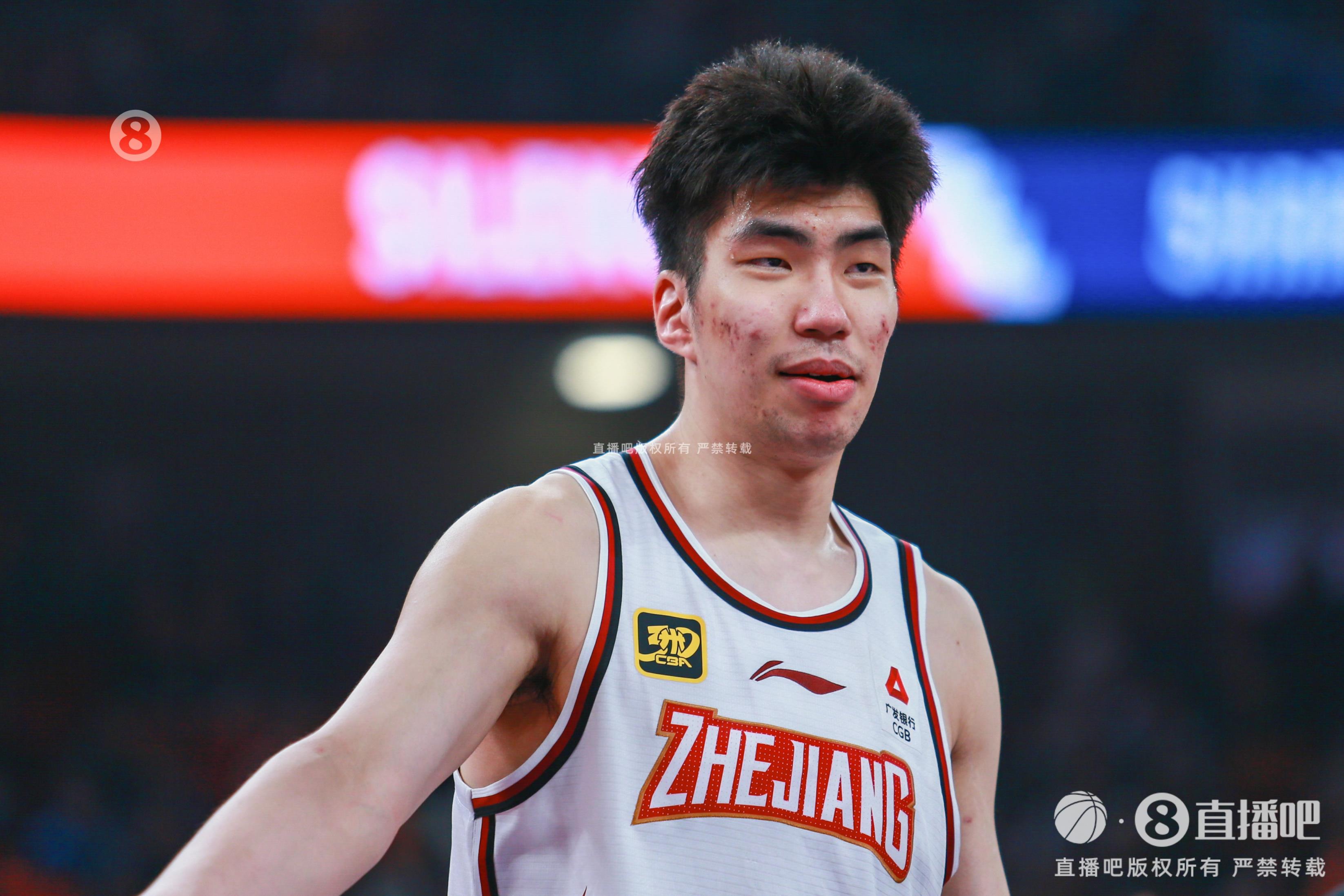 效率極高！余嘉豪8中8貢獻(xiàn)20分7板 罰球5中4