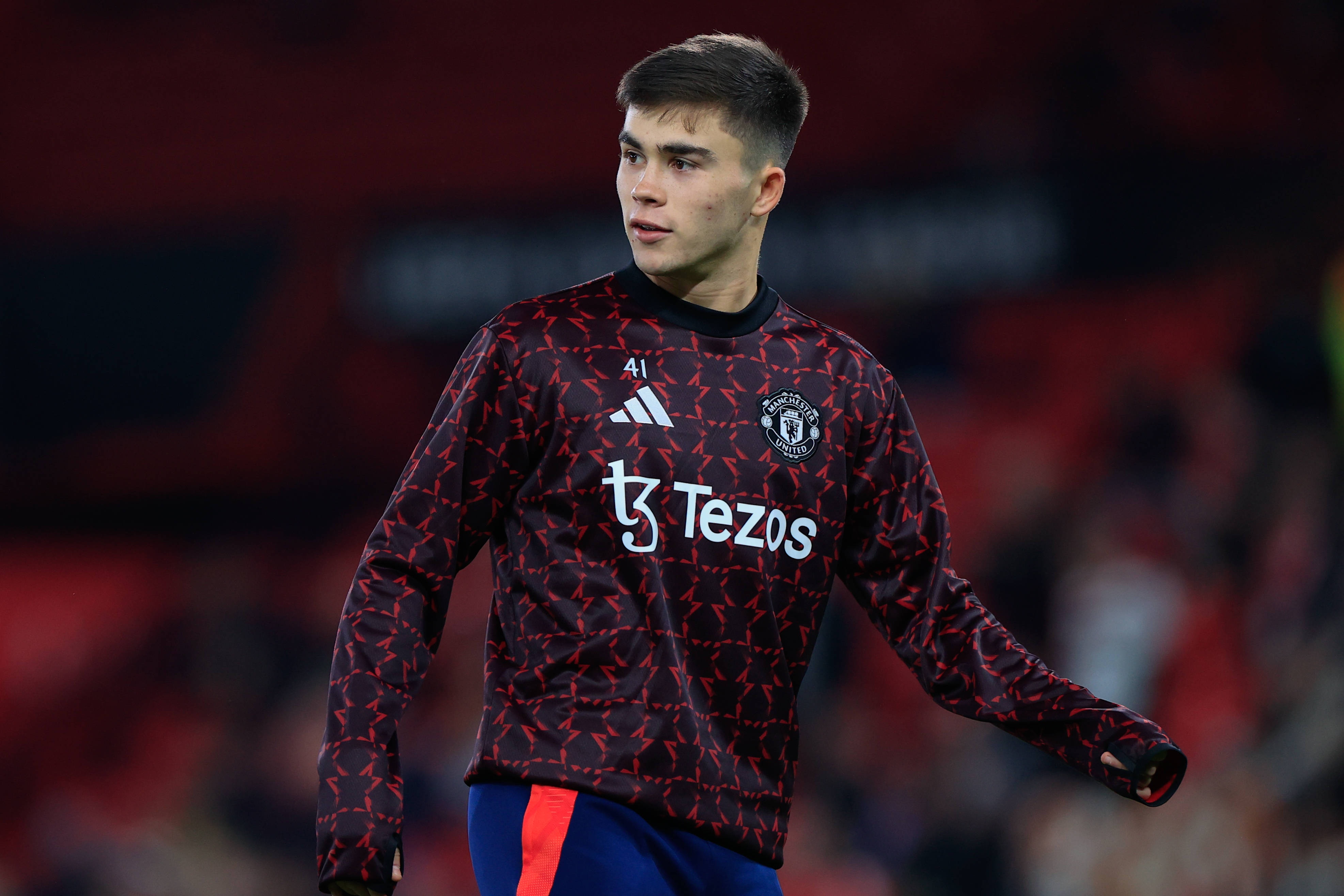 阿瑪斯18歲生日夜迎來曼聯(lián)首秀，是第253位為一隊出戰(zhàn)的青訓(xùn)球員