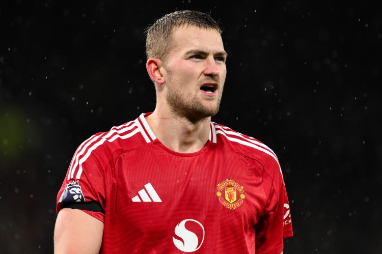 德里赫特：上半場我們表現(xiàn)并不糟糕，只是有兩個愚蠢的丟球