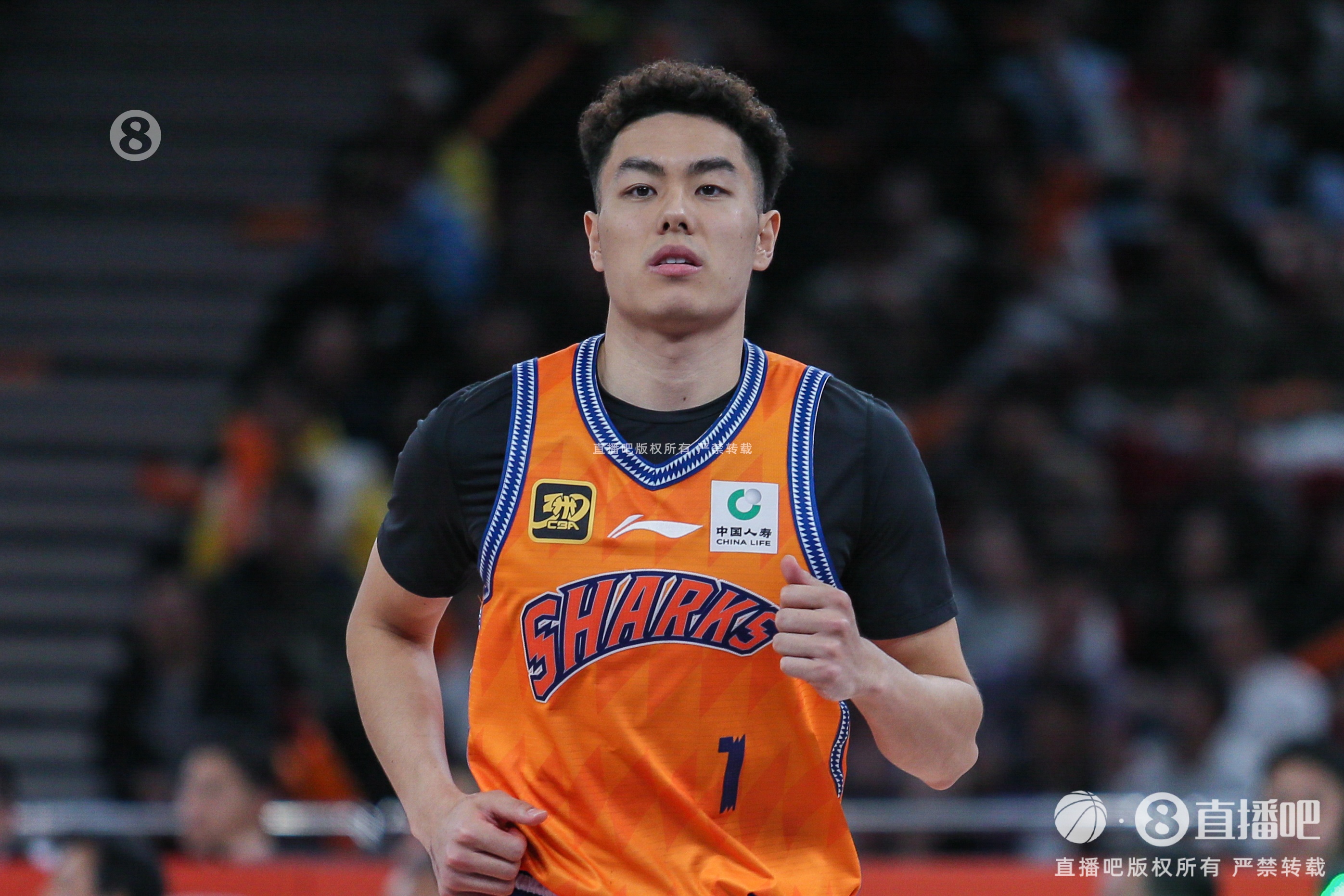 這無敵呀！李添榮半場(chǎng)成神射 各種高難度三分&6中6轟下20分！