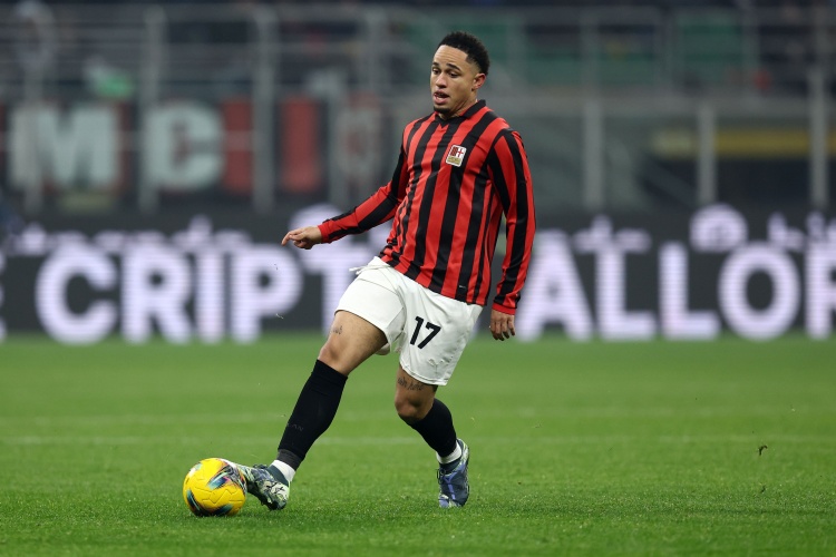 都體：除非米蘭愿意提供大幅度折扣，否則那不勒斯很難買斷奧卡福