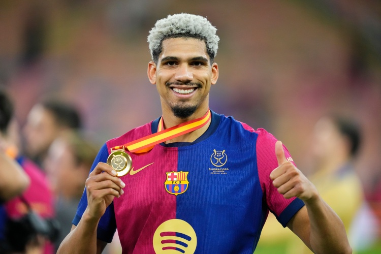 記者：弗里克周五邀請全隊吃飯，慶祝自己60歲生日