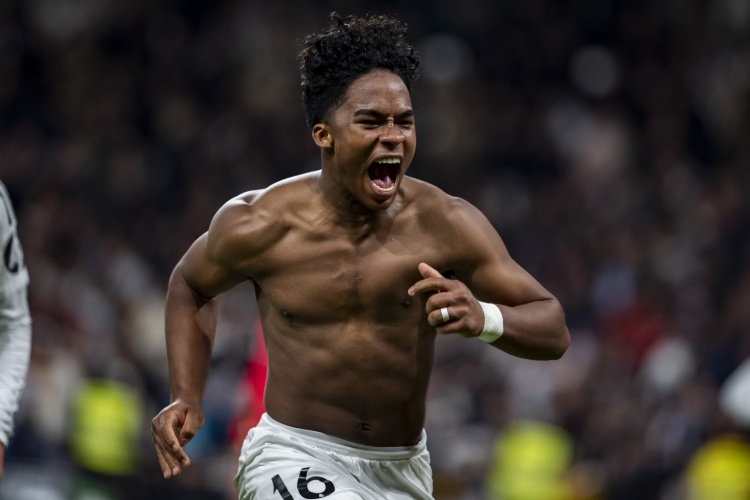 不容易，皇馬上次有球員在國王杯客戰(zhàn)皇家社會(huì)時(shí)破門還是32年前