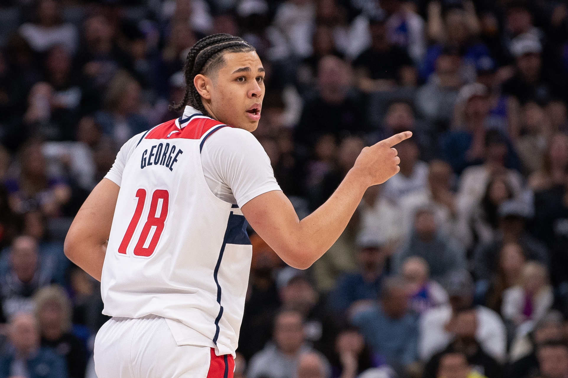 望無(wú)大礙！奇才官方：凱肖恩-喬治因下巴挫傷而退出比賽