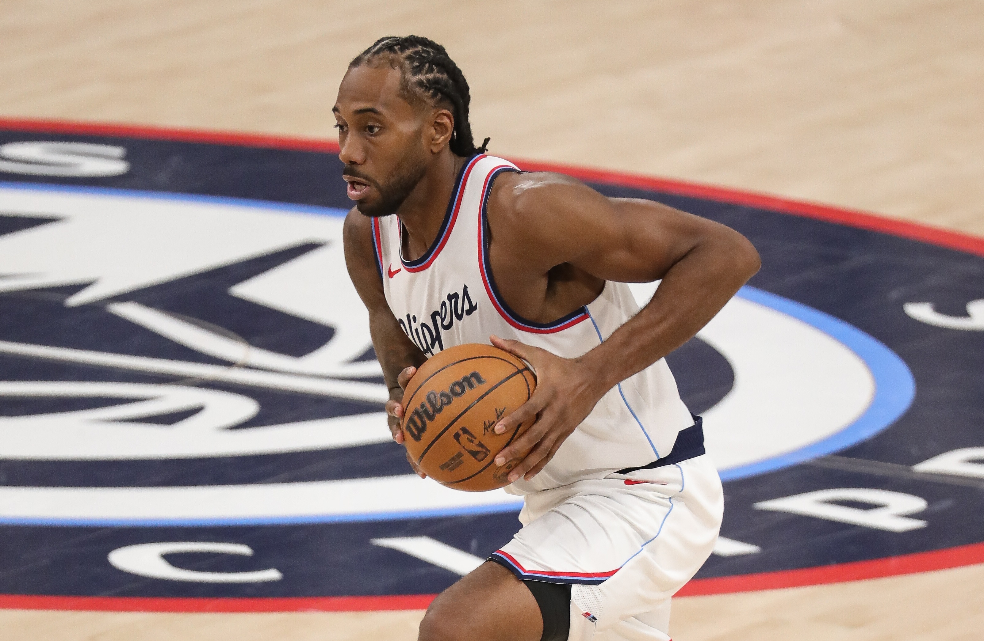 船記：明日球隊主場迎戰(zhàn)尼克斯 萊昂納德將迎來復(fù)出！