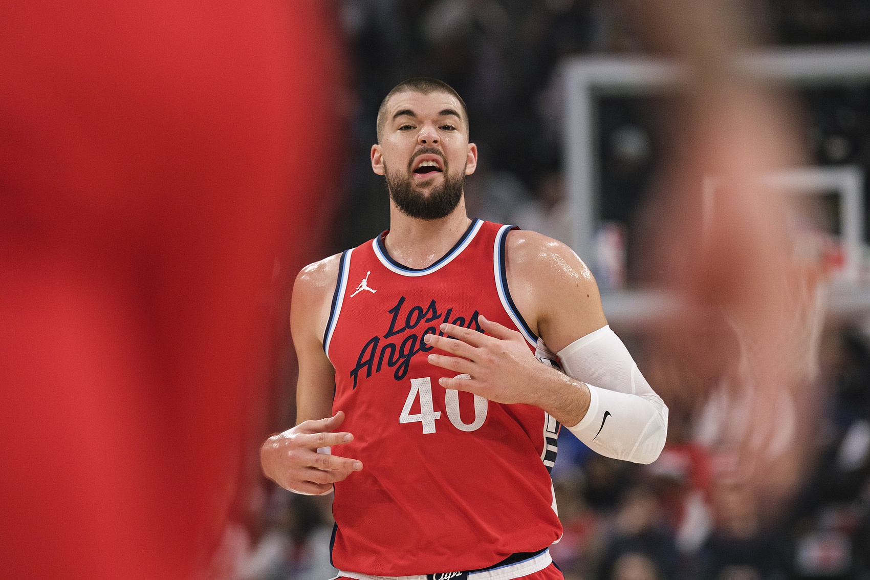 兢兢業(yè)業(yè)！祖巴茨連續(xù)10場比賽兩雙 期間場均20.2分12.5板