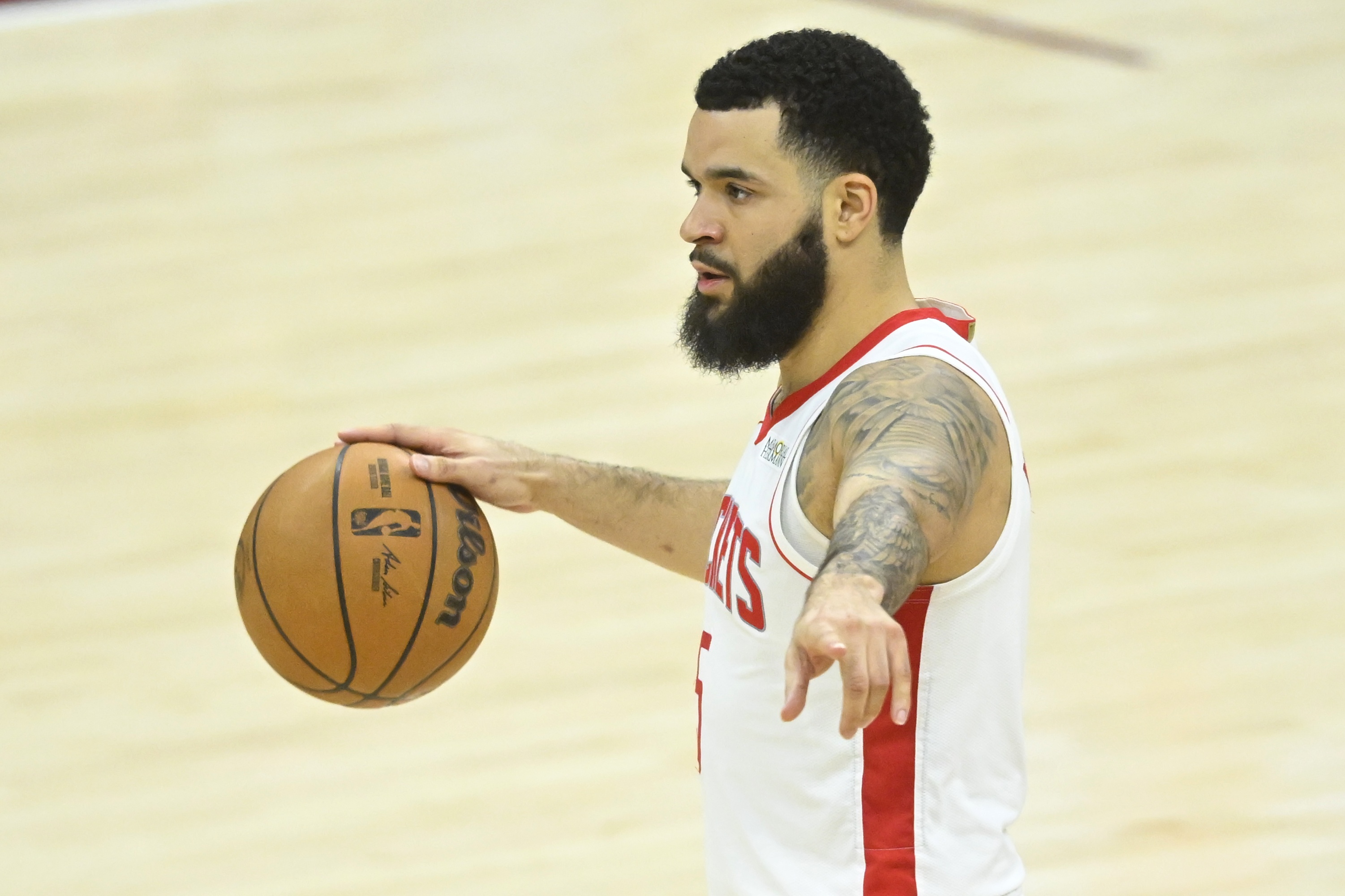 范喬丹！范弗里特半場(chǎng)13中7得21分2板2助 三分球9投5中