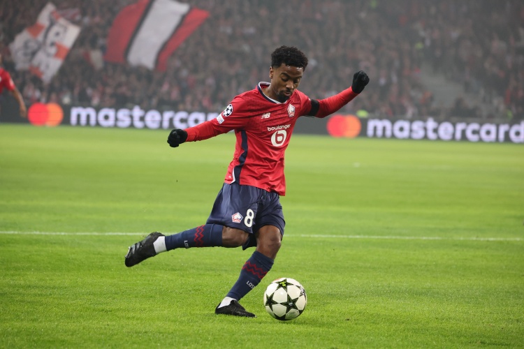 衛(wèi)報：西漢姆為安赫爾-戈麥斯開10萬鎊周薪被拒，巴薩也有意球員