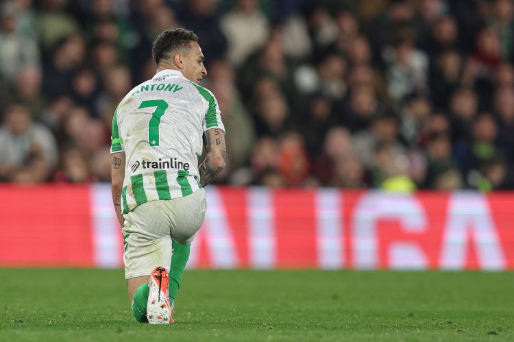 8000萬鎊買的！英媒：安東尼至少要賣3252萬鎊，曼聯(lián)賬面才不虧