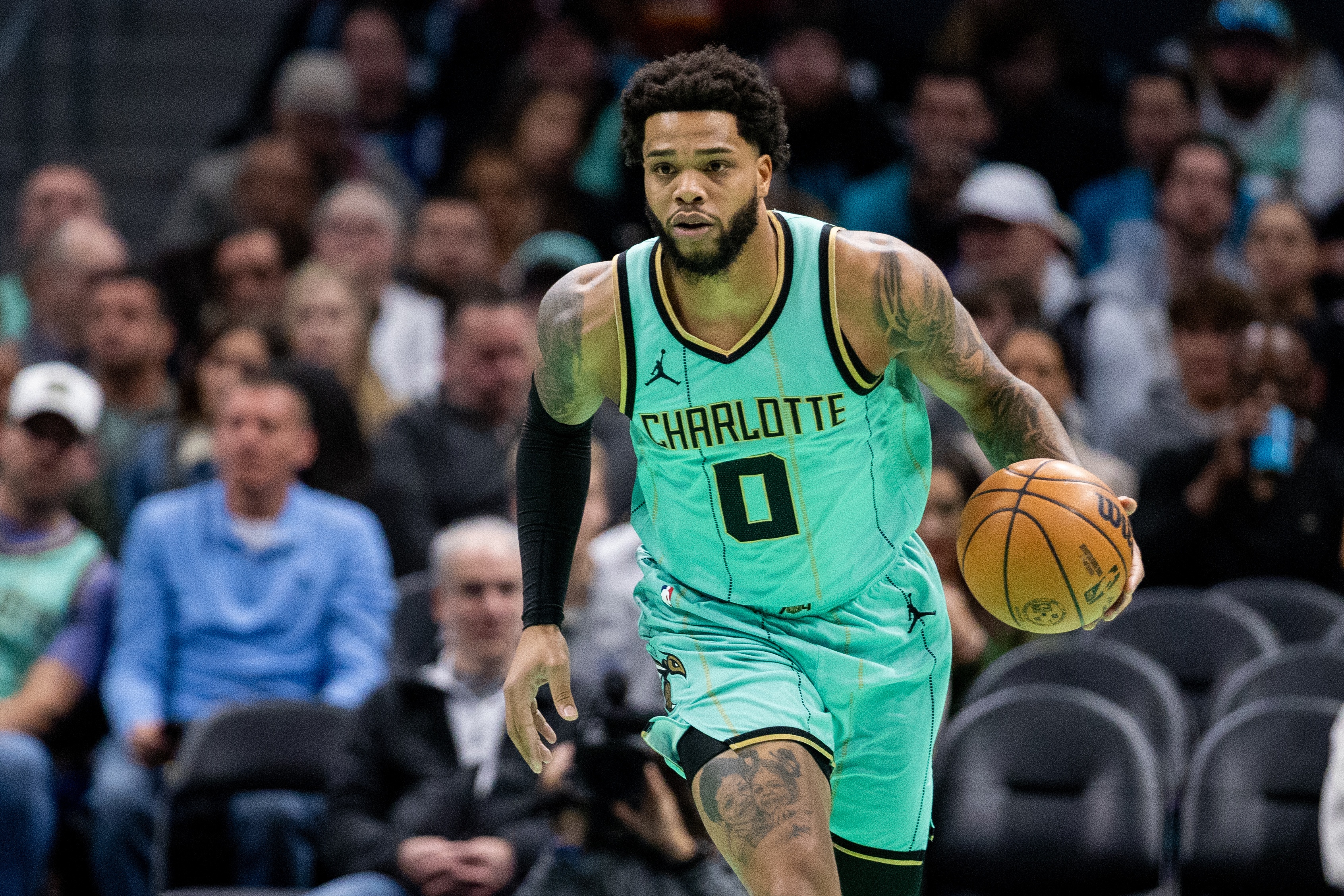 外線很鐵！邁爾斯-布里奇斯20中9&三分8中1 拿到23分9板5助