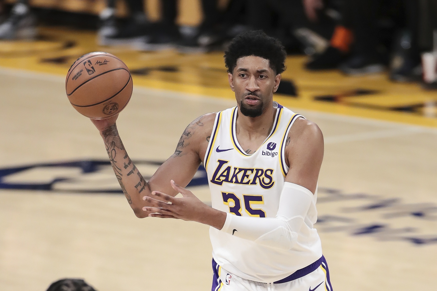 還有人要嗎？伍德：一年過(guò)去了我終于能上場(chǎng)打球了