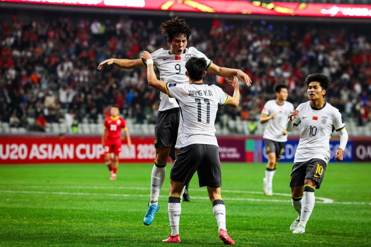 對沙特如何排首發(fā)？若國足補招塞鳥，再配上18歲爆破手王鈺棟