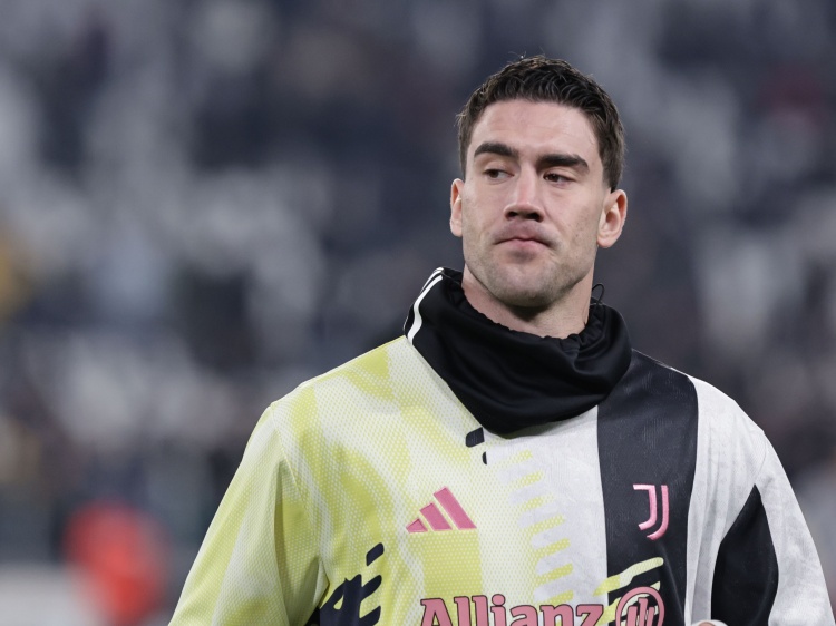 記者：尤文與DV9關(guān)系從未如此疏遠(yuǎn)，若經(jīng)紀(jì)人態(tài)度不變雙方將分手