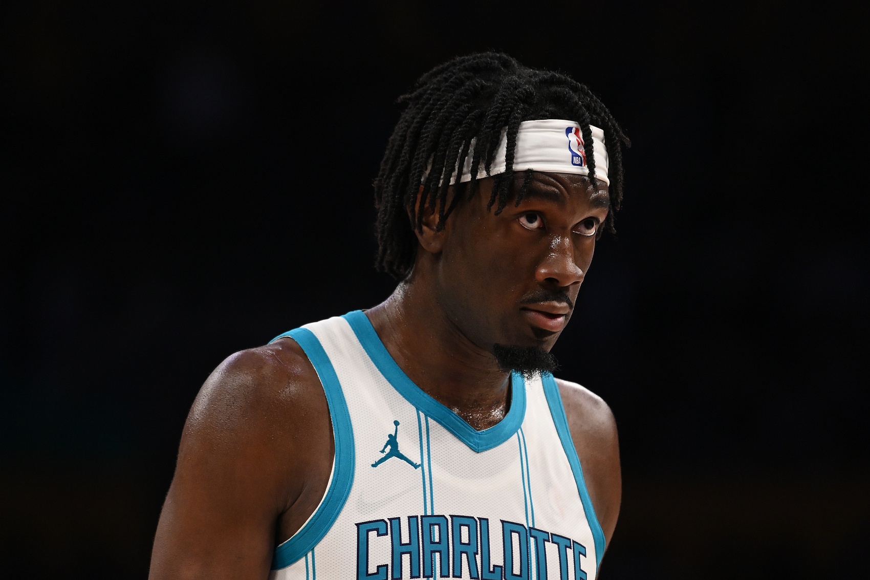 兩雙到手！馬威8投5中得12分13板 另有1搶斷2蓋帽