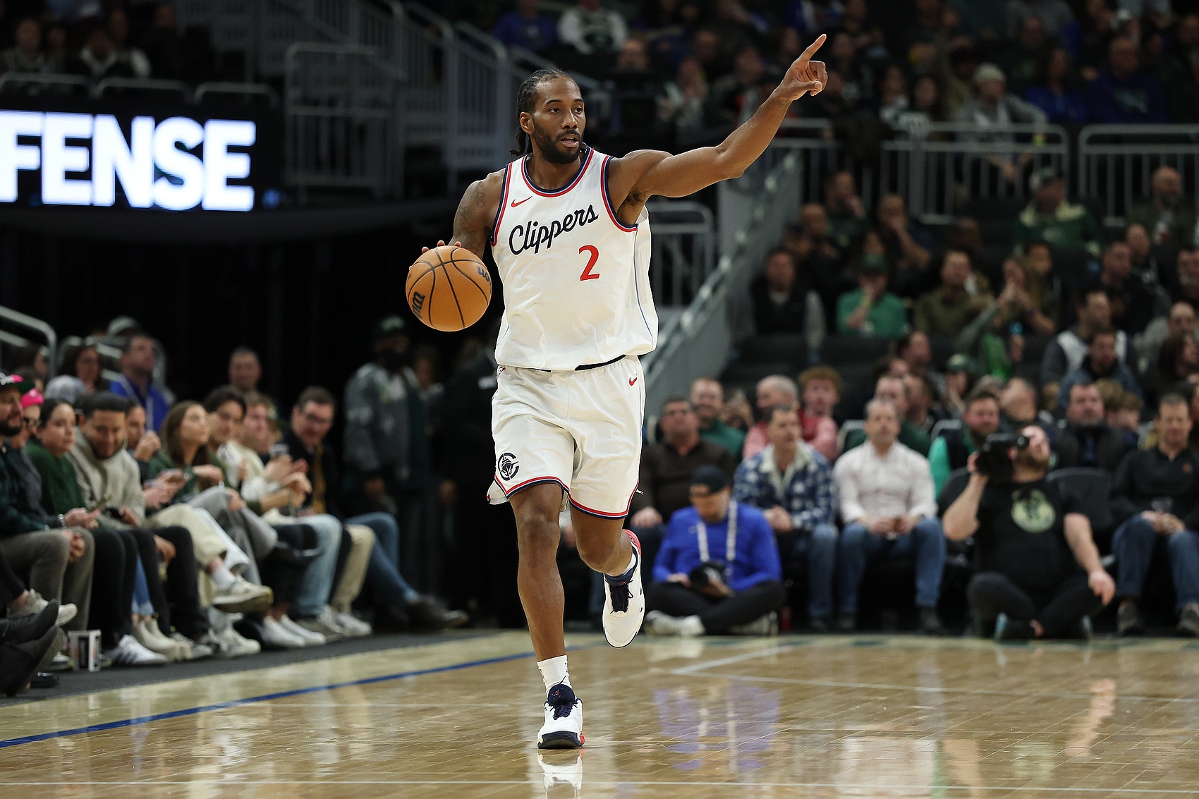 復(fù)出狀態(tài)不錯(cuò)！小卡首節(jié)3中2得到5分2板1斷