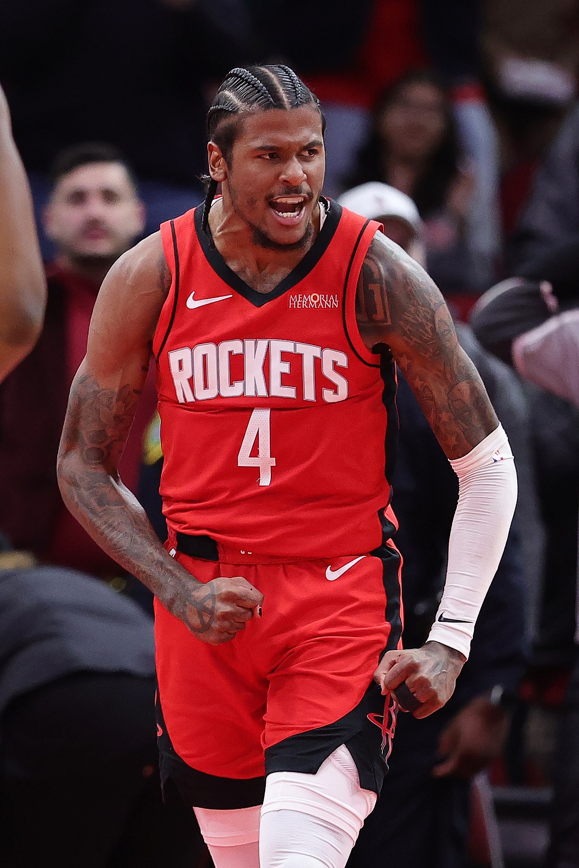 自信放光芒！杰倫-格林內(nèi)外開花 11中7拿到半場(chǎng)最高16分