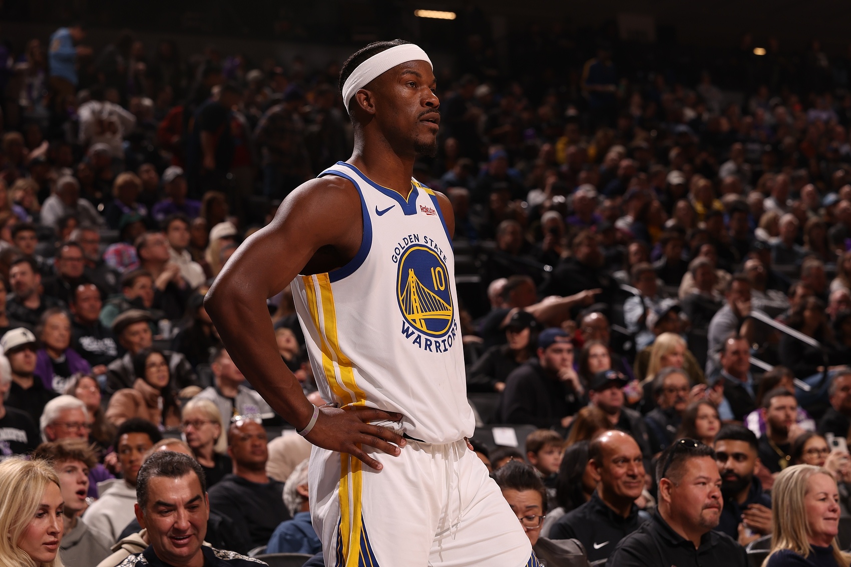 很不錯(cuò)！在巴特勒代表勇士出戰(zhàn)的比賽中 勇士戰(zhàn)績(jī)?yōu)?勝1負(fù)