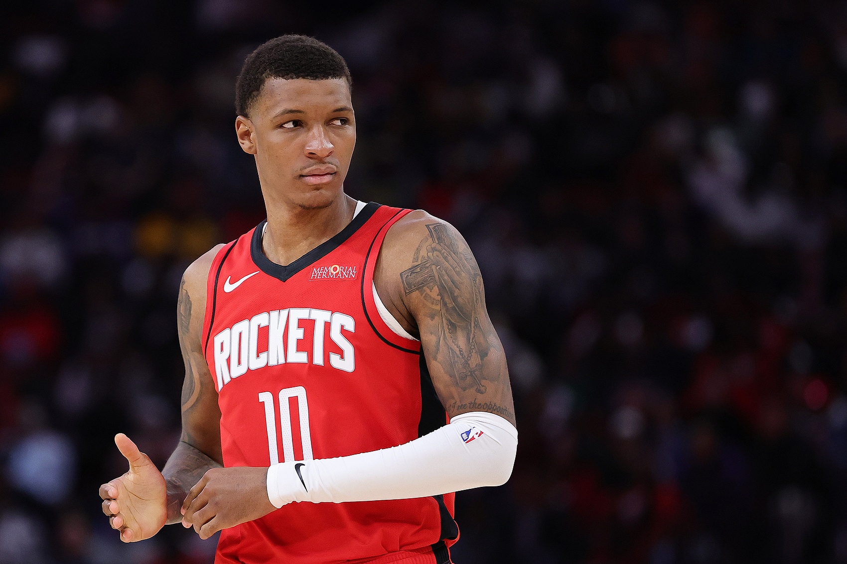 高炮臺(tái)！小賈巴里-史密斯13中6貢獻(xiàn)16分5板 正負(fù)值+4