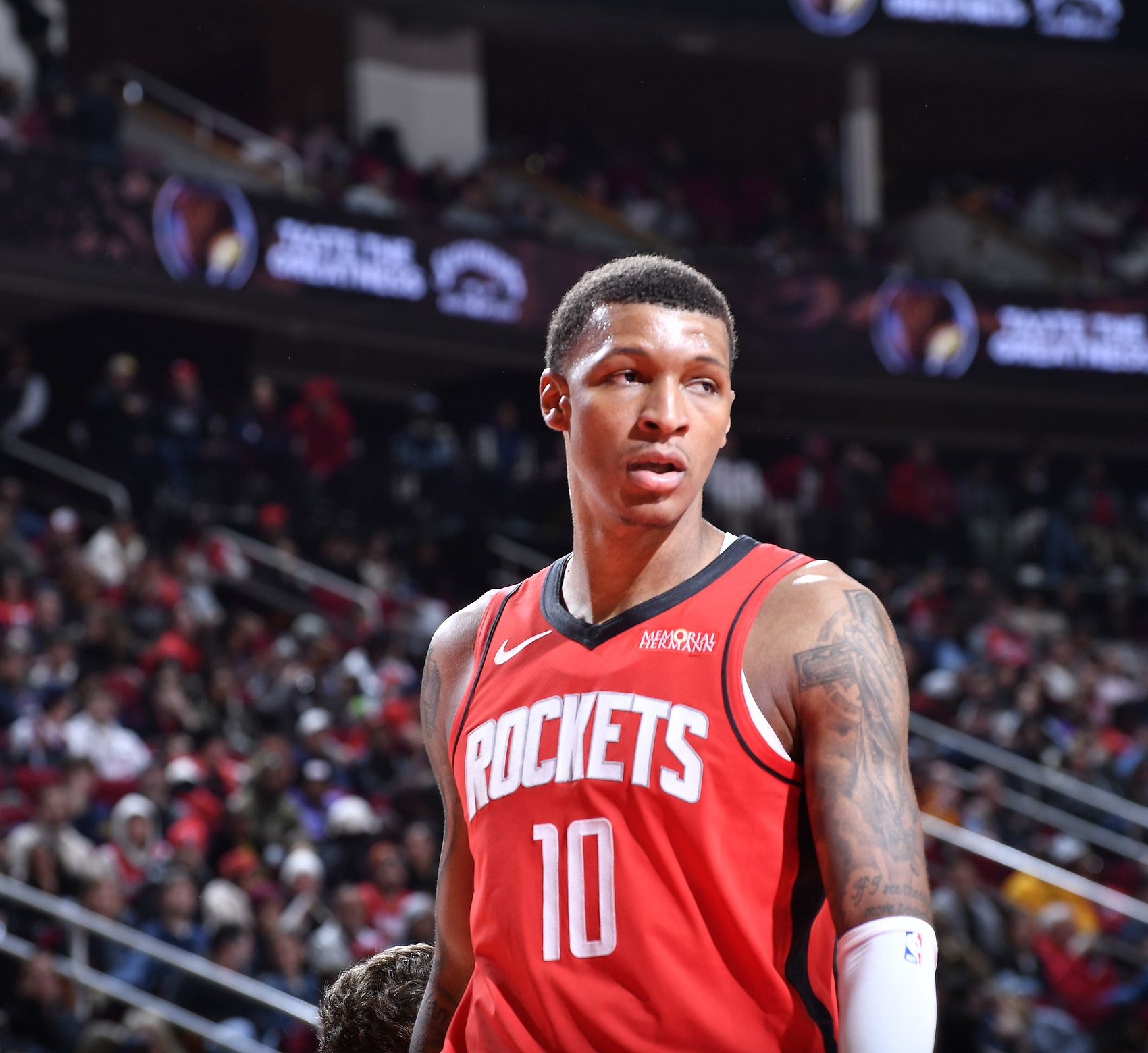 多次上籃不進(jìn)！小賈巴里-史密斯15投4中&三分3中1 得到11分8板1助