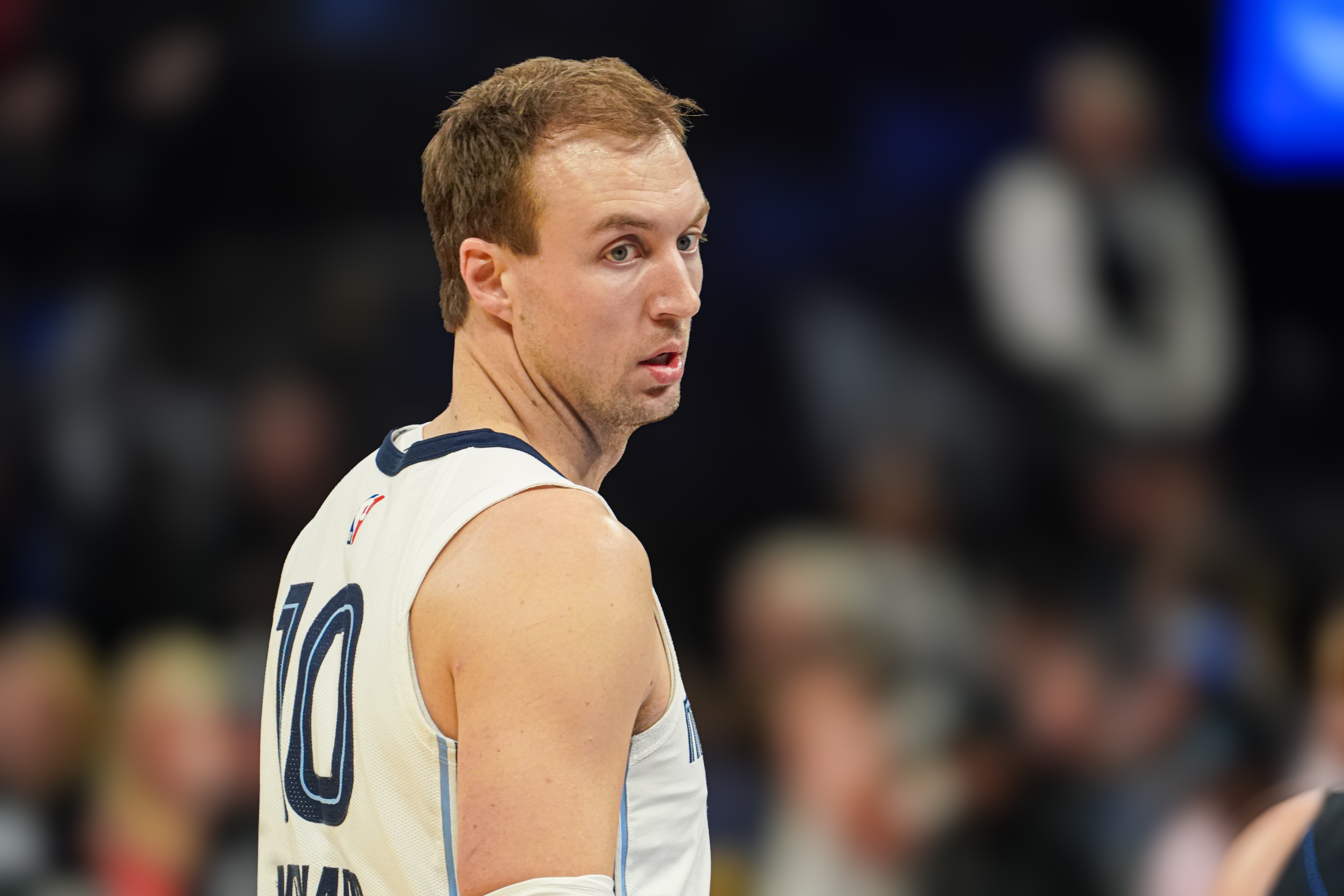 神射手！肯納德半場(chǎng)6中5&三分球4中3 得到13分3籃板正負(fù)值+23