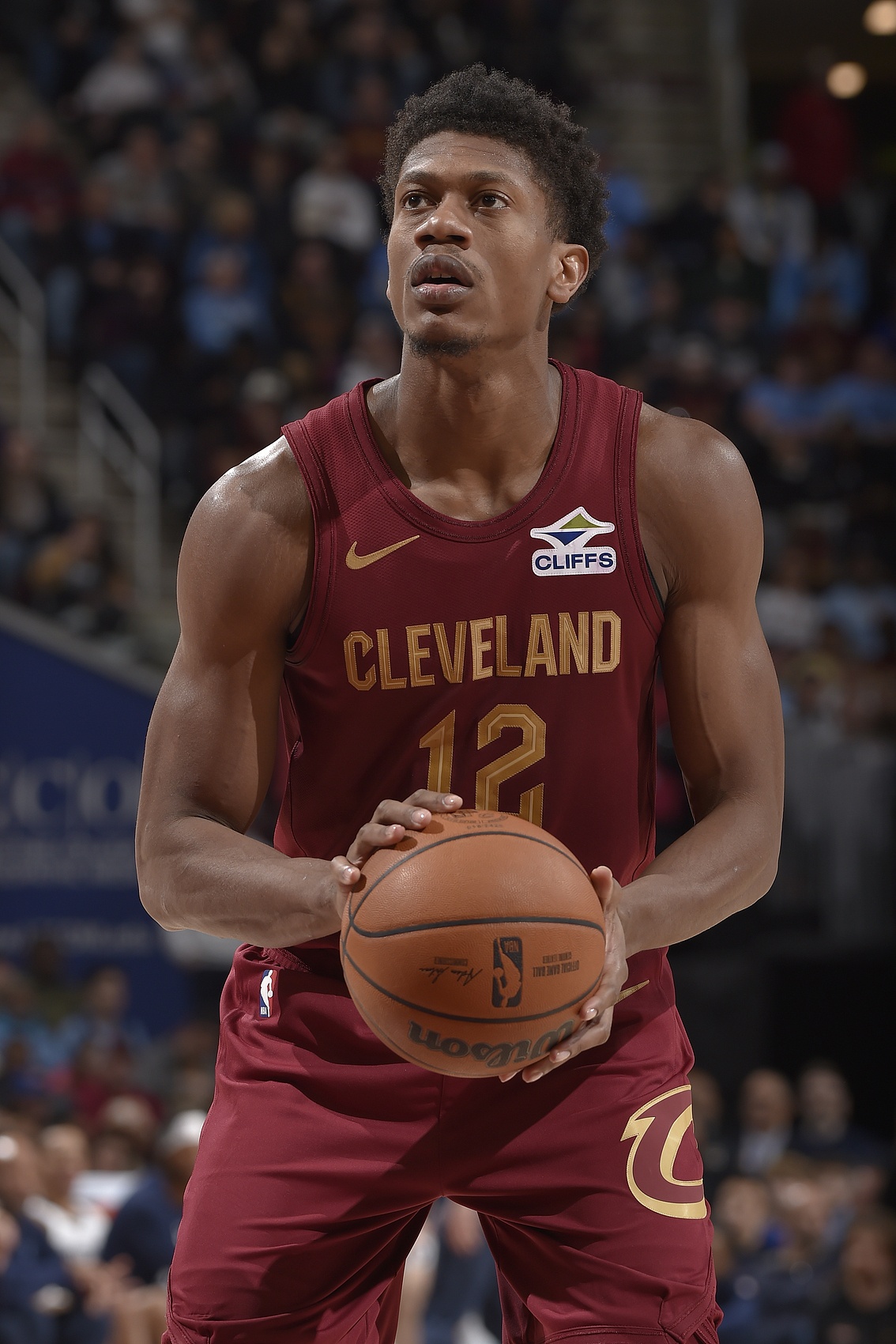 又是關(guān)鍵球！亨特關(guān)鍵補(bǔ)籃+防守 6中4&三分4中2貢獻(xiàn)15分6板4助