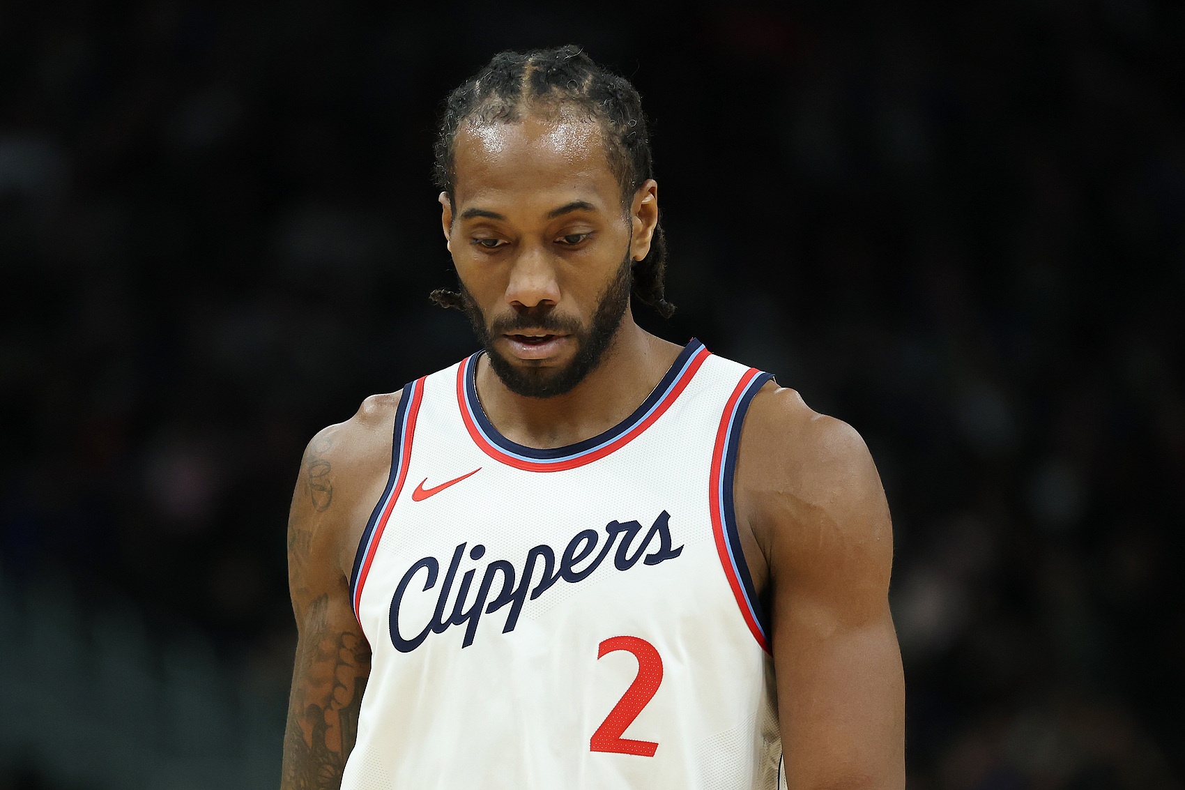 防守托底！小卡復(fù)出14中6拿到17分8板4助4斷1帽 三分5中3