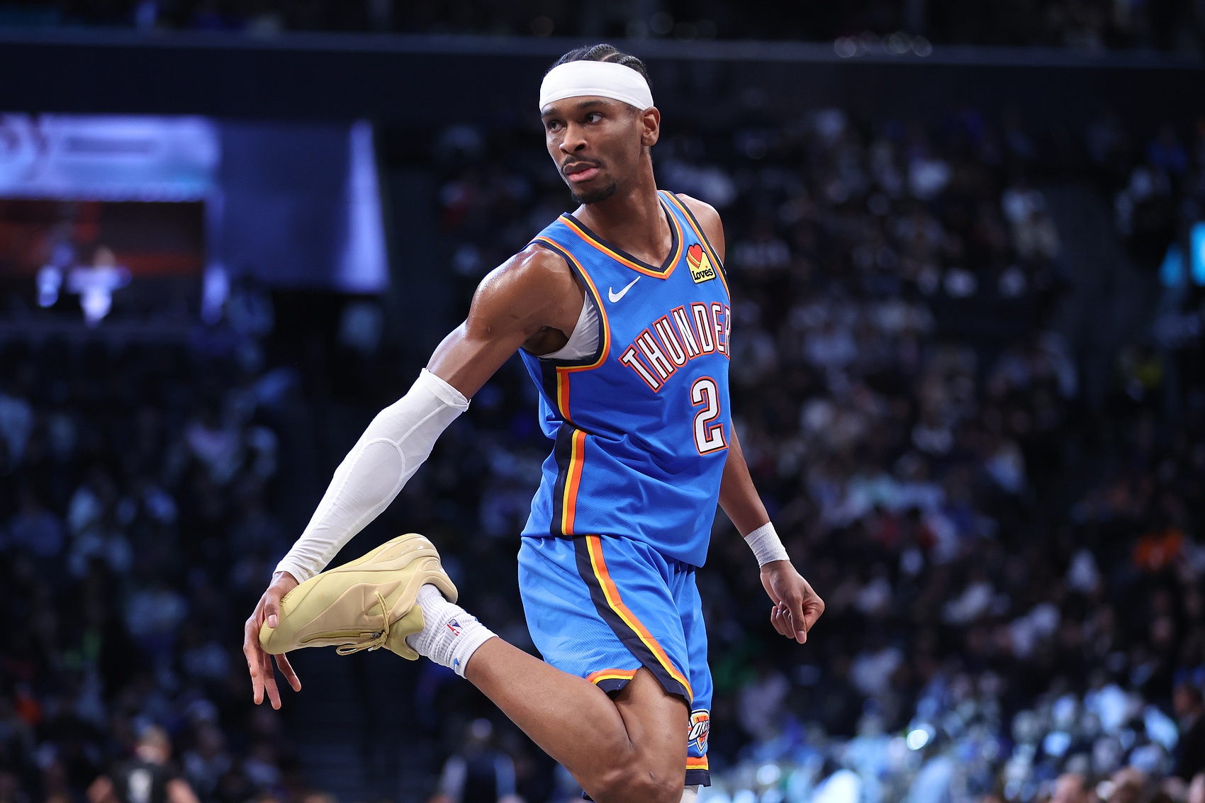 今天又要50+嗎？亞歷山大前三節(jié)25中16爆砍45分4板7助1斷1帽