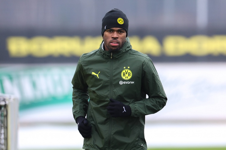 德媒：楚克烏梅卡未完全恢復(fù)健康，不確定多特是否會(huì)3500萬歐買斷