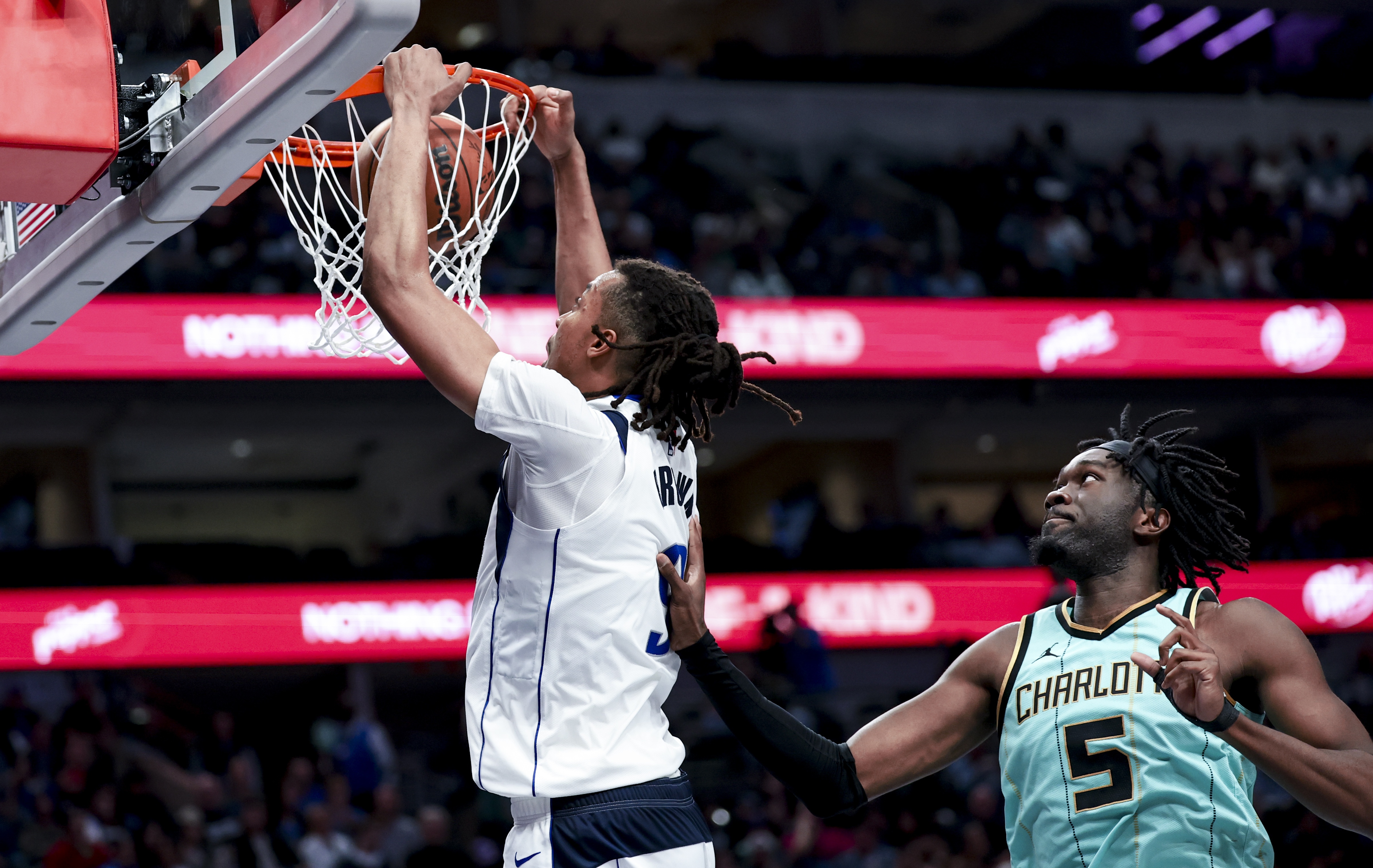 大殺器！摩西-布朗今日G聯(lián)盟比賽爆砍28分21板4斷