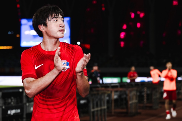 16歲魏祥鑫出戰(zhàn)中超！上村健一：若有能力，越早踢上頂級(jí)聯(lián)賽越好