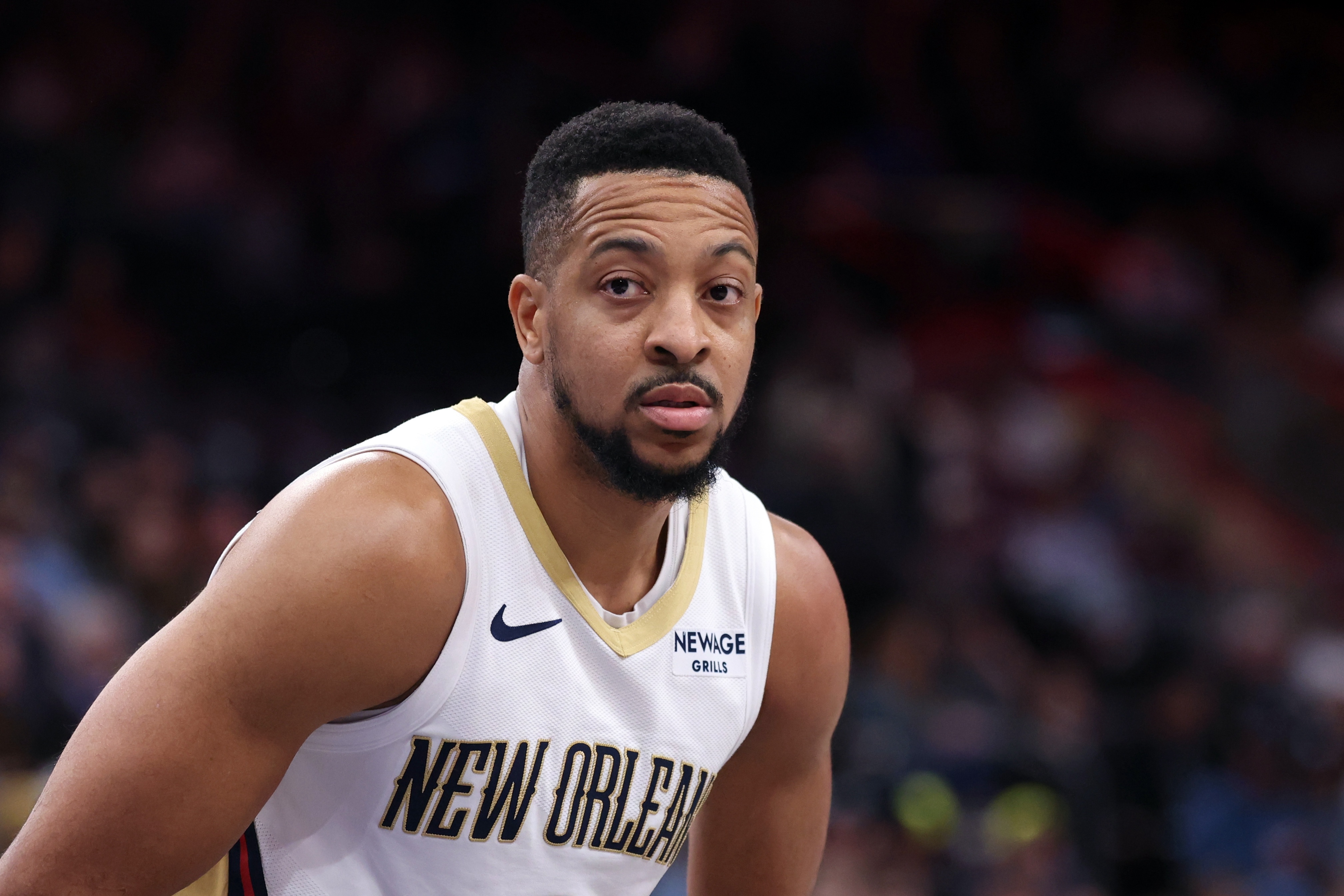 就一個(gè)運(yùn)動(dòng)戰(zhàn)進(jìn)球！CJ15中1&三分7中0僅拿3分 罰球也是5中1...