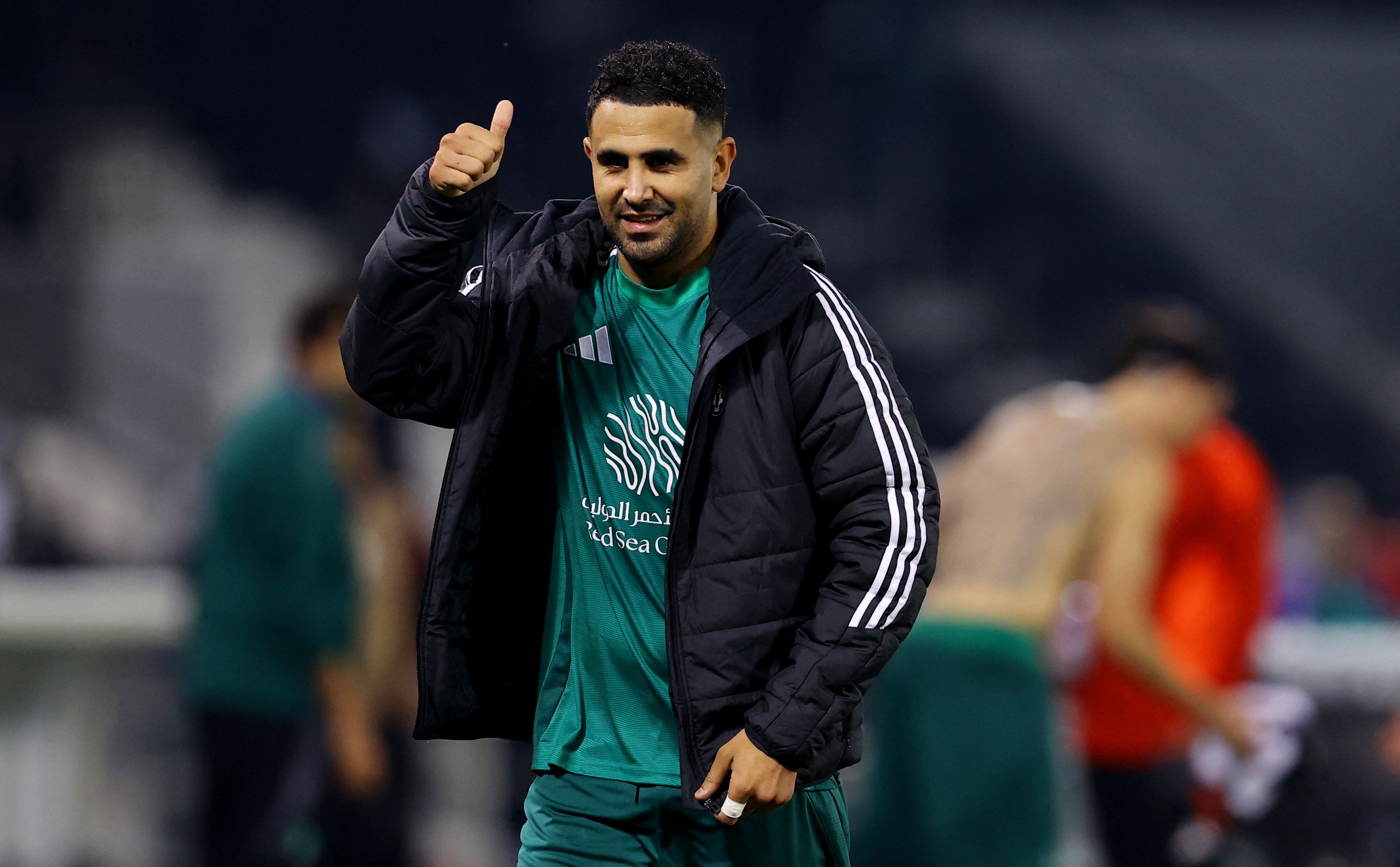 周薪100萬(wàn)不白拿！馬赫雷斯禁區(qū)內(nèi)間接任意球爆射，亞冠9場(chǎng)6球7助