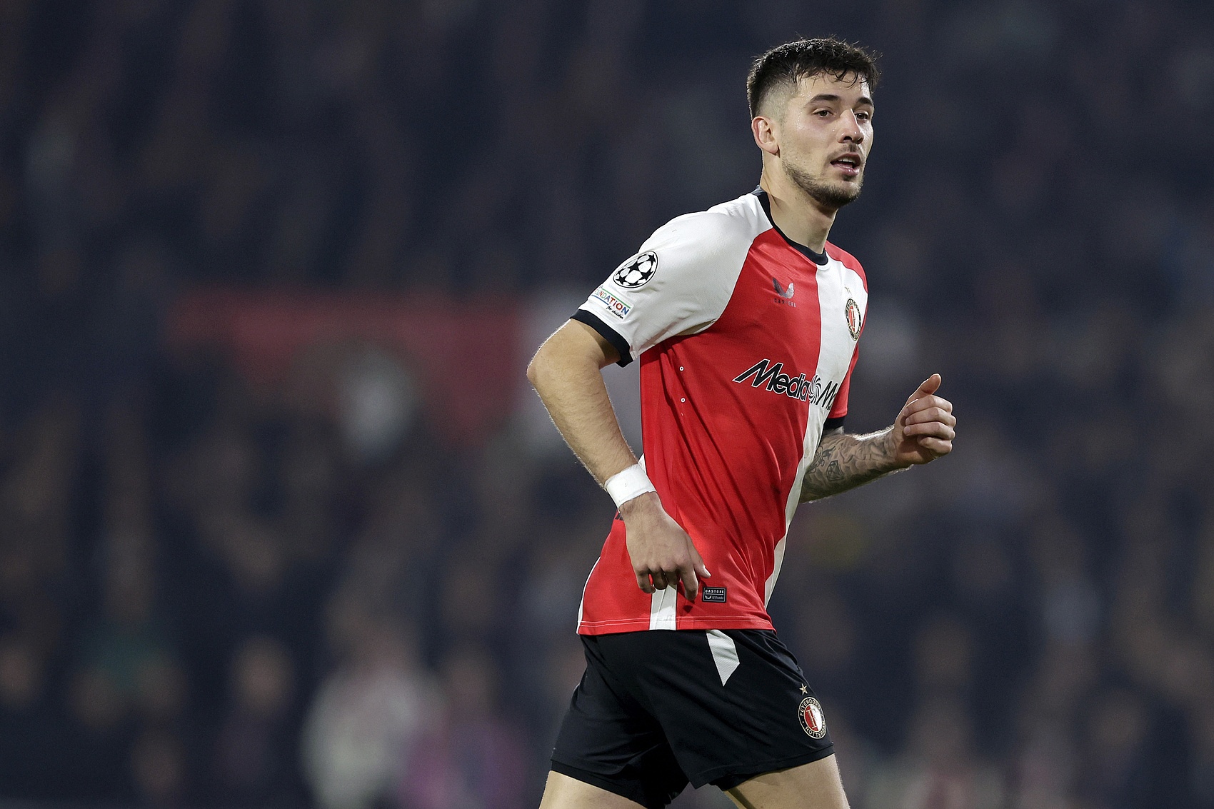 費耶諾德中場：我們只是輸了國米2球，很難逆轉(zhuǎn)但并非不可能做到