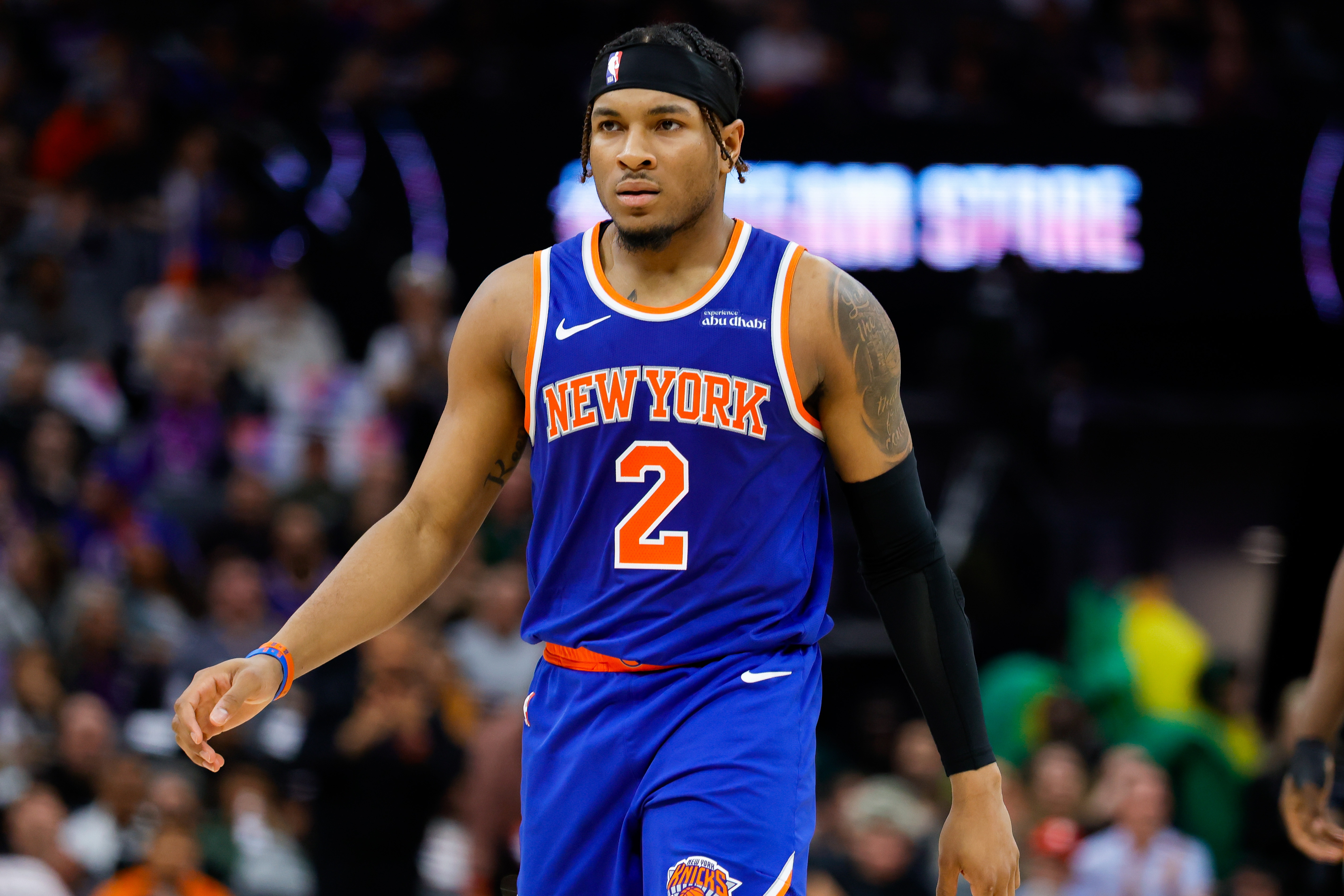 麥克布萊德：投籃不進(jìn)時(shí)會(huì)很難集中精力 但防守端要更專注投入